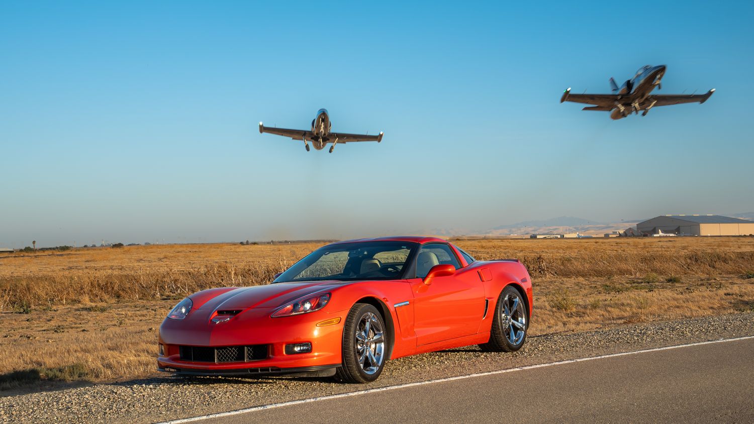 Corvette C6 with Patriots jet