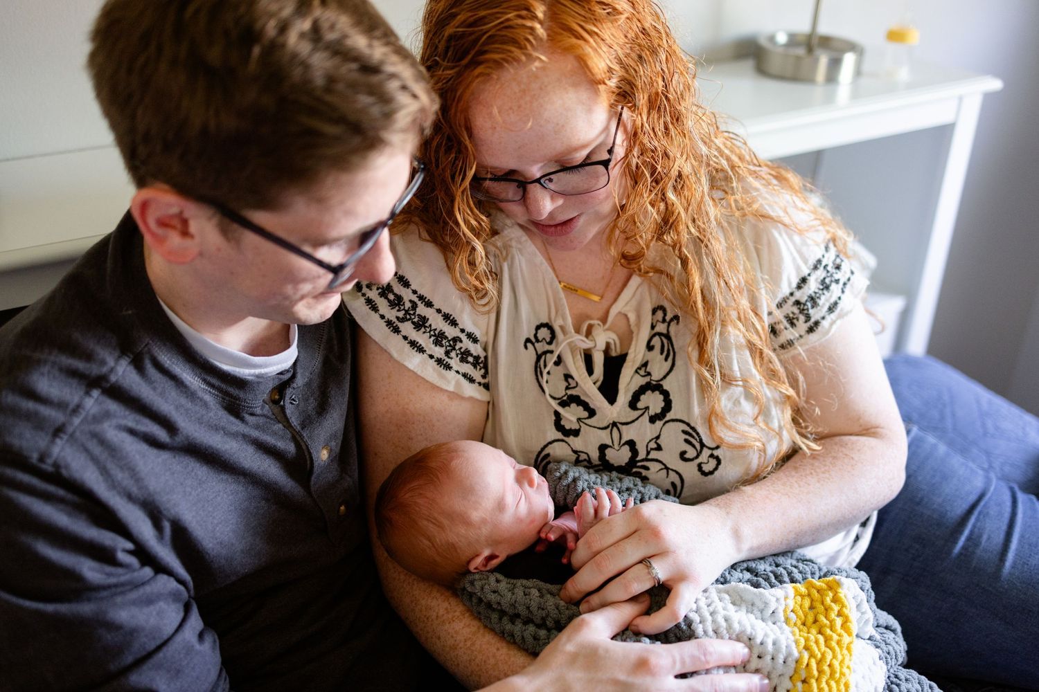 Professional lifestyle newborn photo / photography / photographer