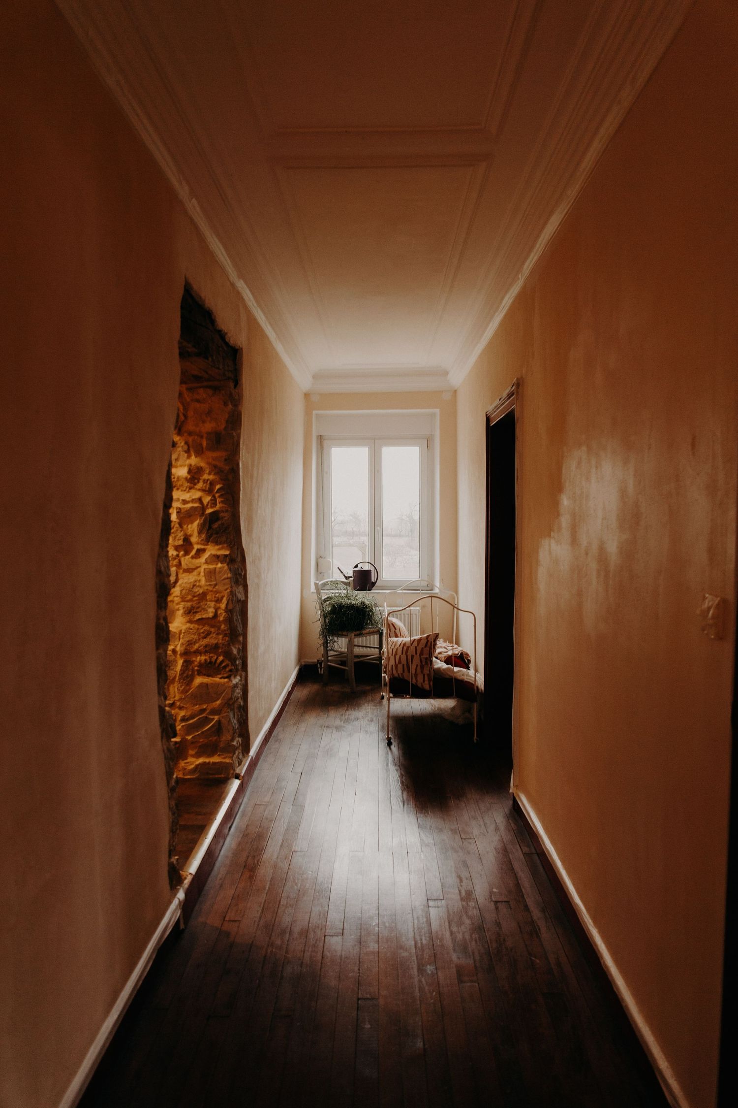 couloir d'une famille menant aux chambres