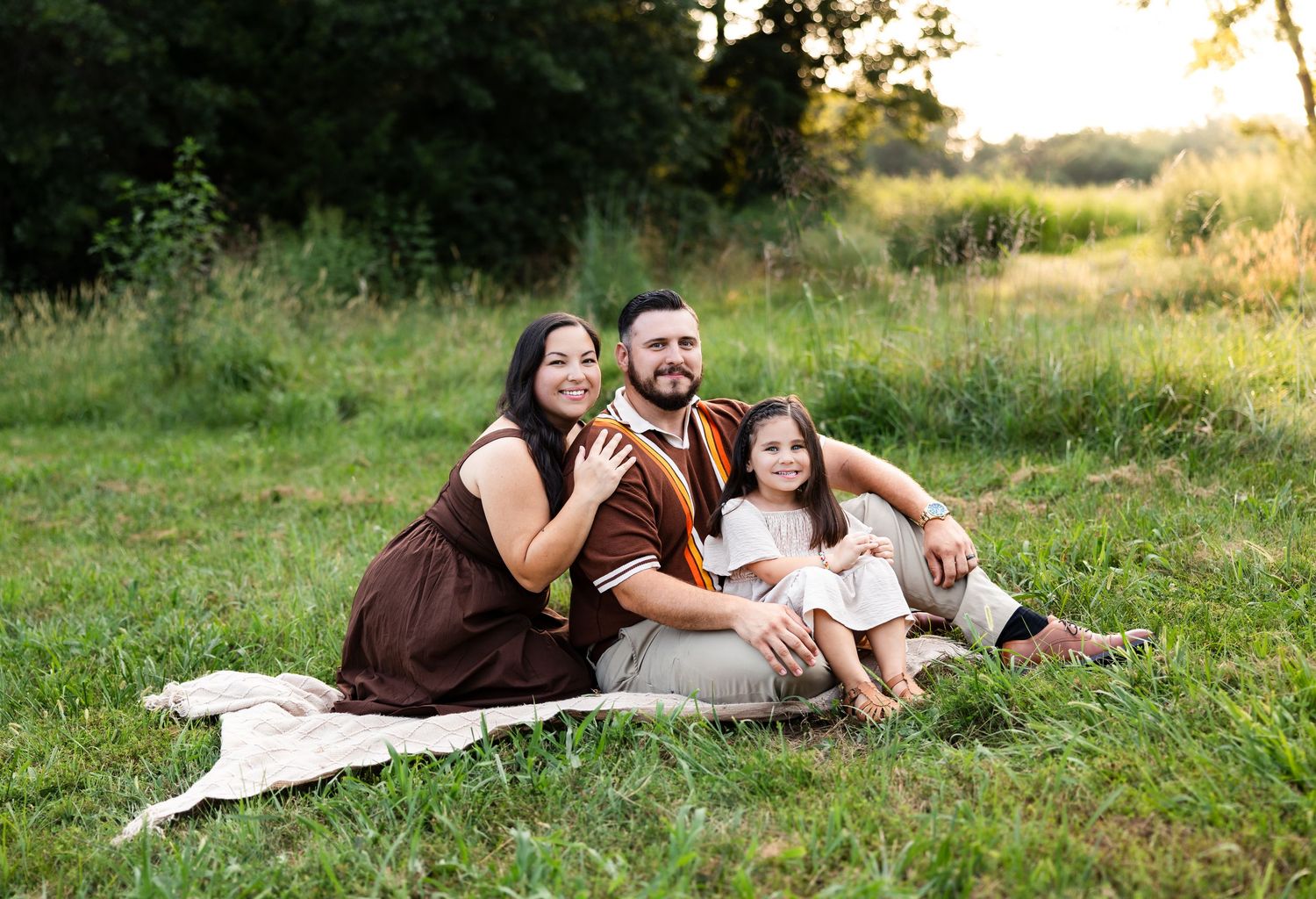 Family photographer located throughout the Kansas City Metro area. Based in Blue Springs, Missouri.