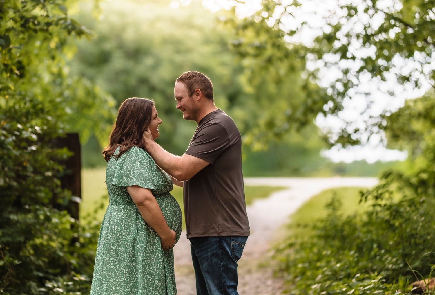 Maternity photographer located throughout the Kansas City Metro area. Based in Blue Springs, Missouri.
