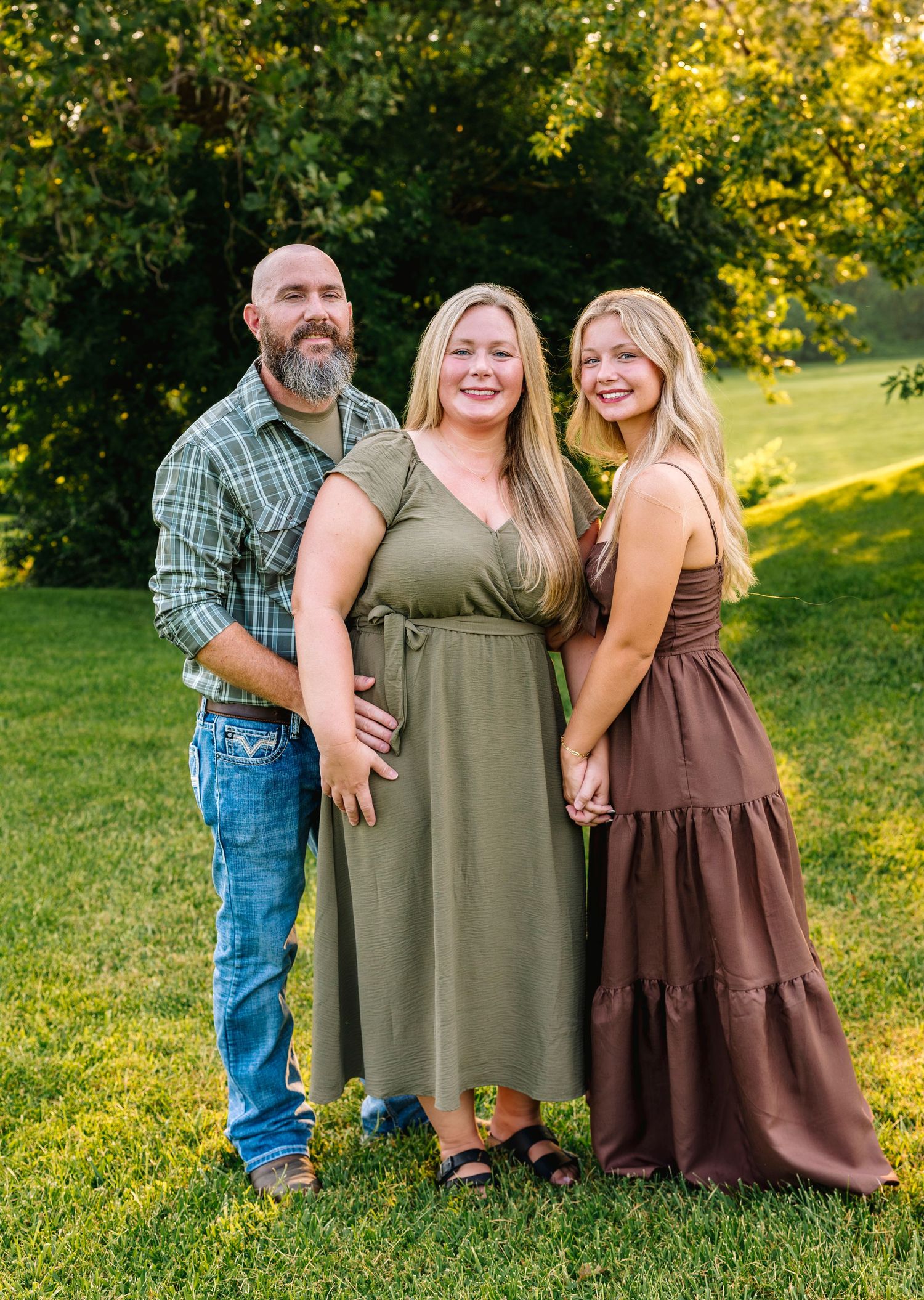 Family photographer located throughout the Kansas City Metro area. Based in Blue Springs, Missouri.