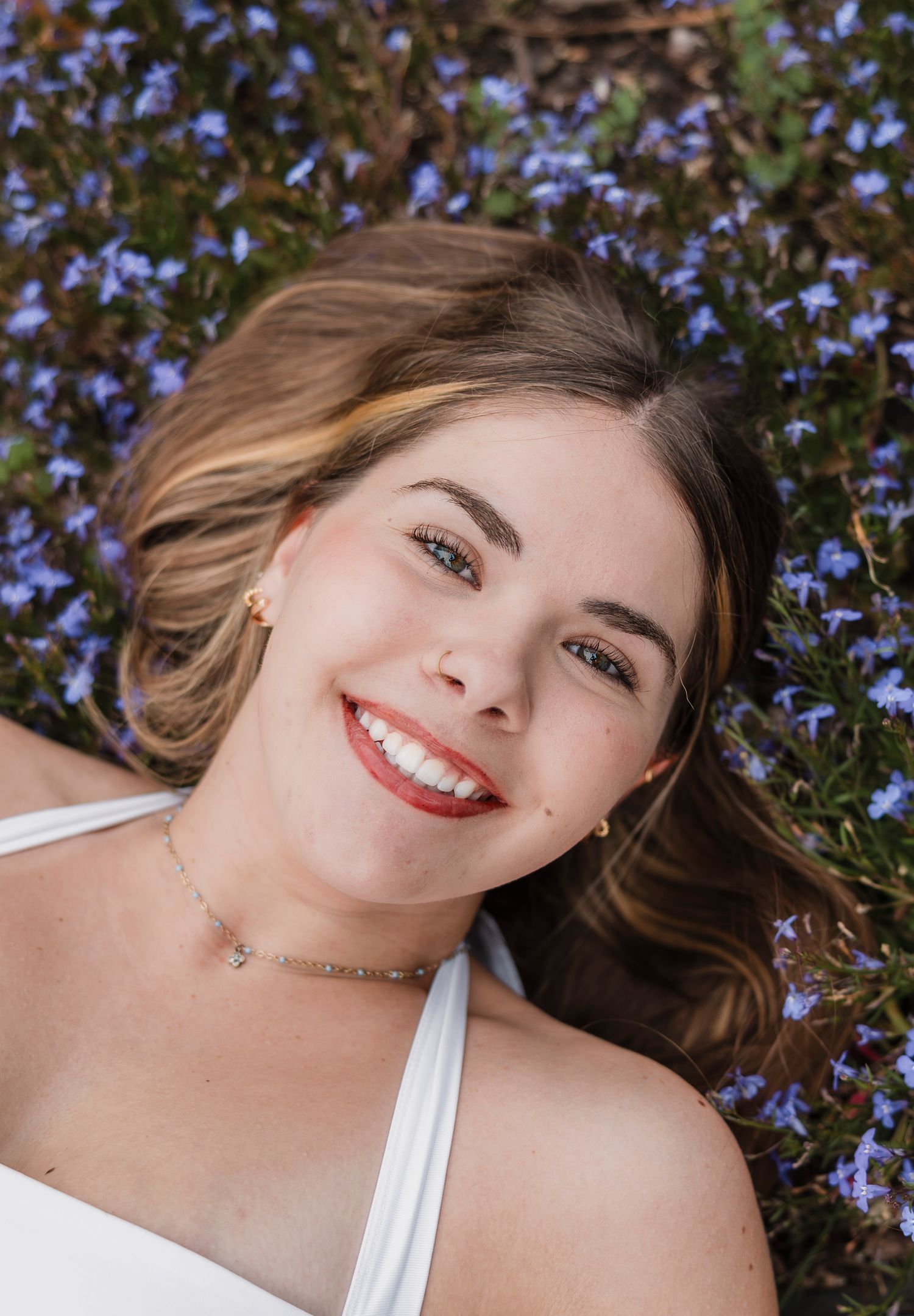 Senior photographer located throughout the Kansas City Metro area. Based in Blue Springs, Missouri.