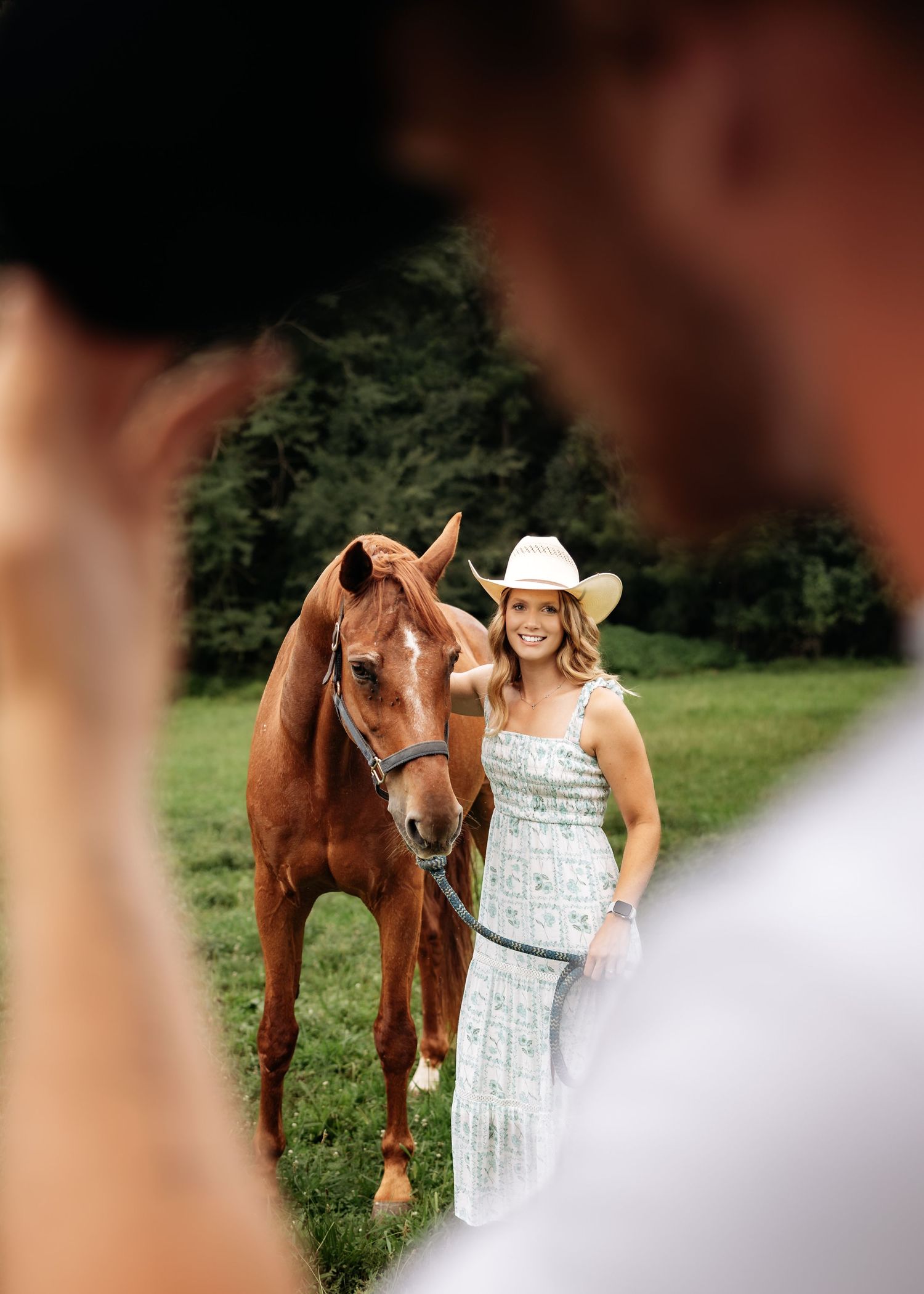 Engagement photographer located throughout the Kansas City Metro area. Based in Blue Springs, Missouri. Couples photoshoot with horse.