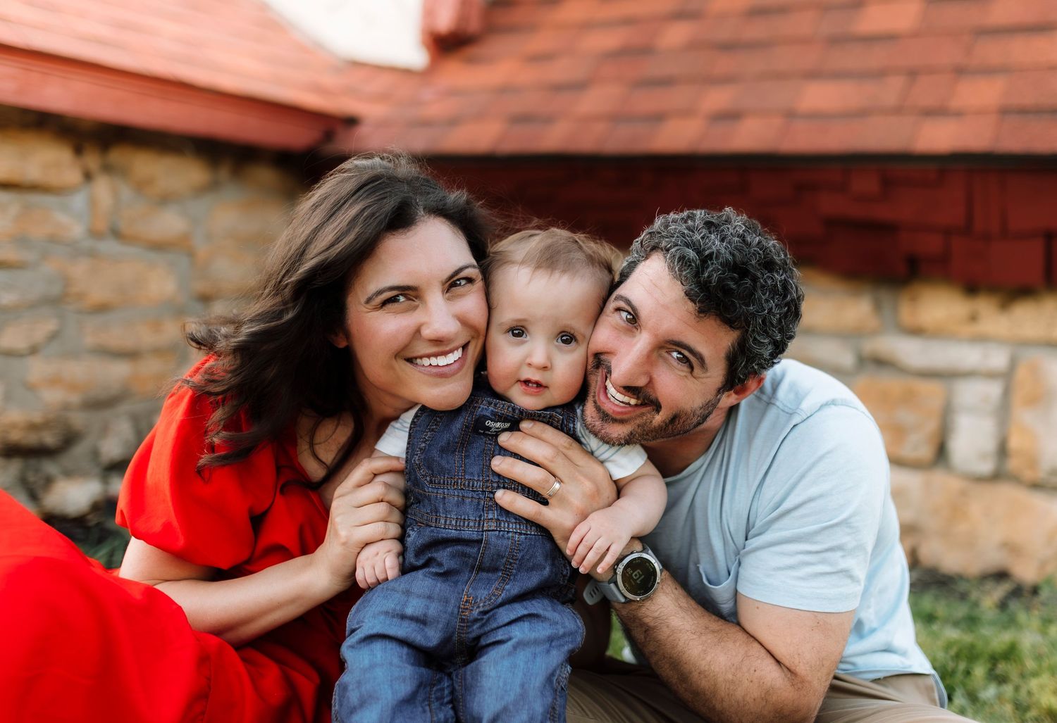 Family photographer located throughout the Kansas City Metro area. Based in Blue Springs, Missouri.