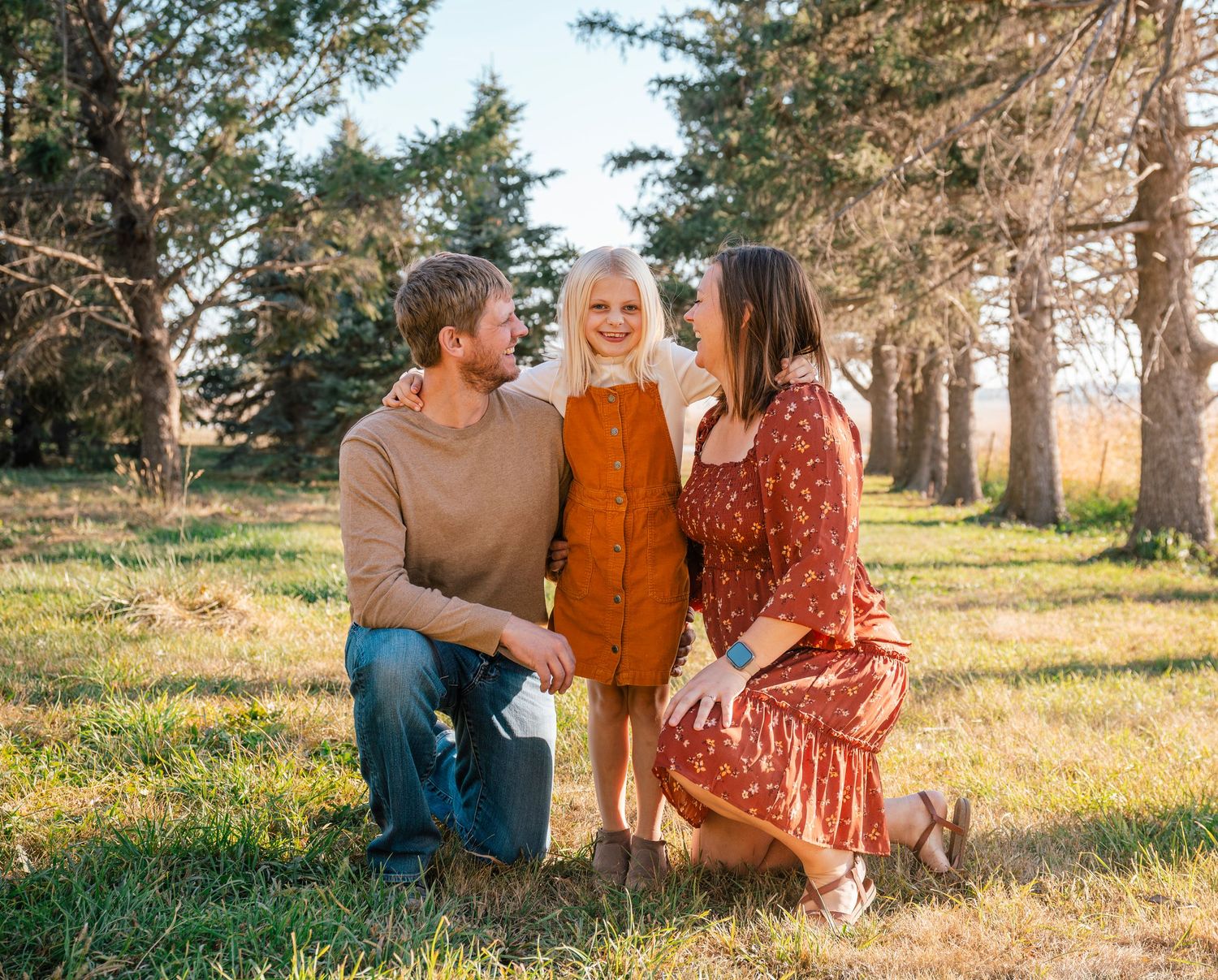 Family photographer located throughout the Kansas City Metro area. Based in Blue Springs, Missouri.