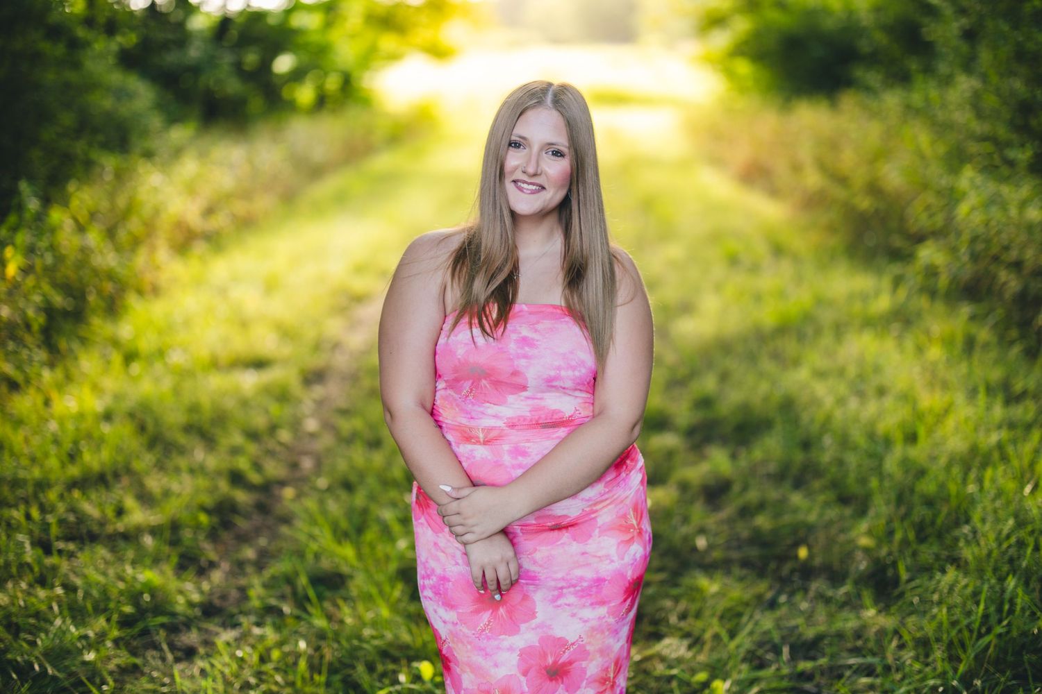 Senior photographer located throughout the Kansas City Metro area. Based in Blue Springs, Missouri.
