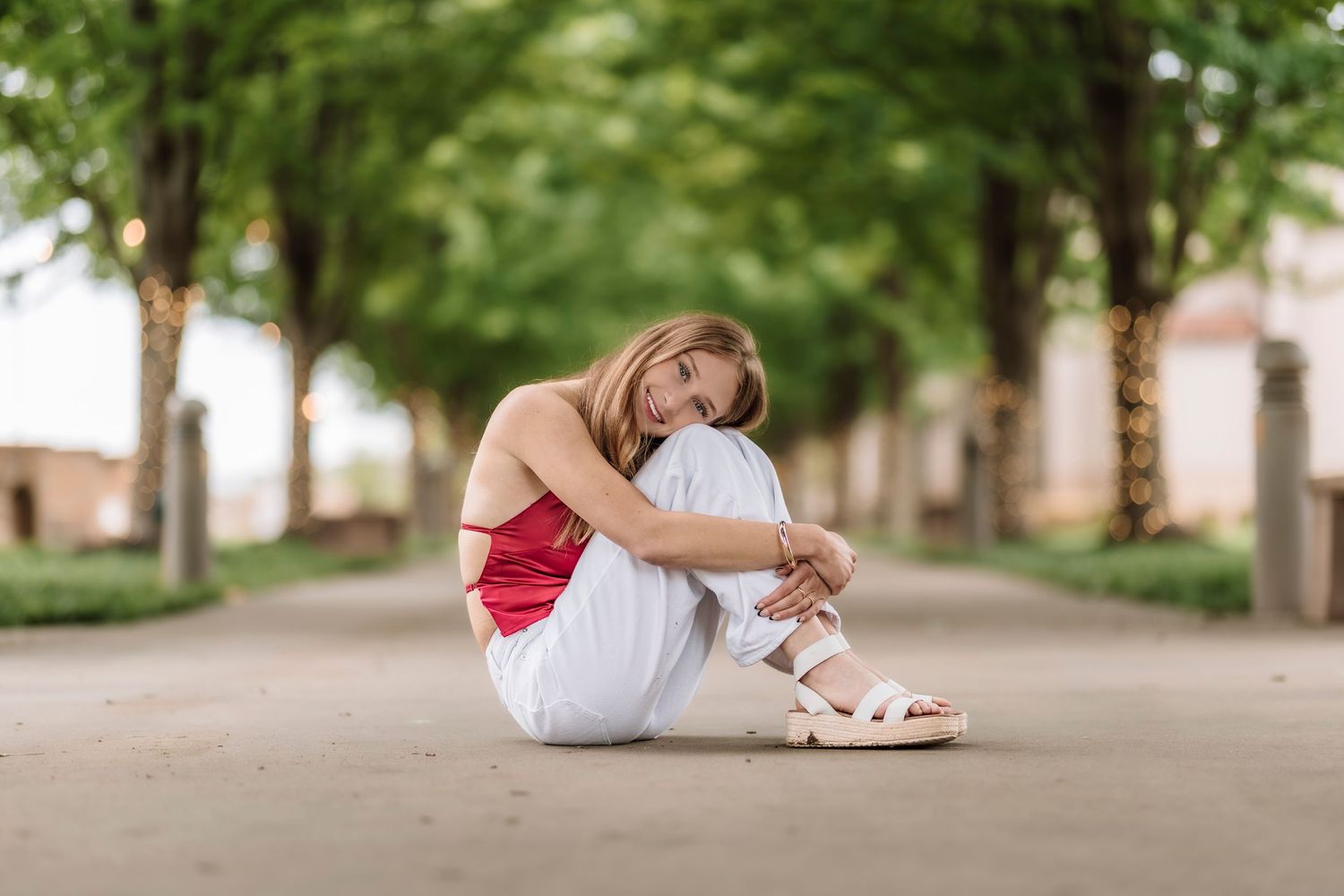 Senior photographer located throughout the Kansas City Metro area. Based in Blue Springs, Missouri.
