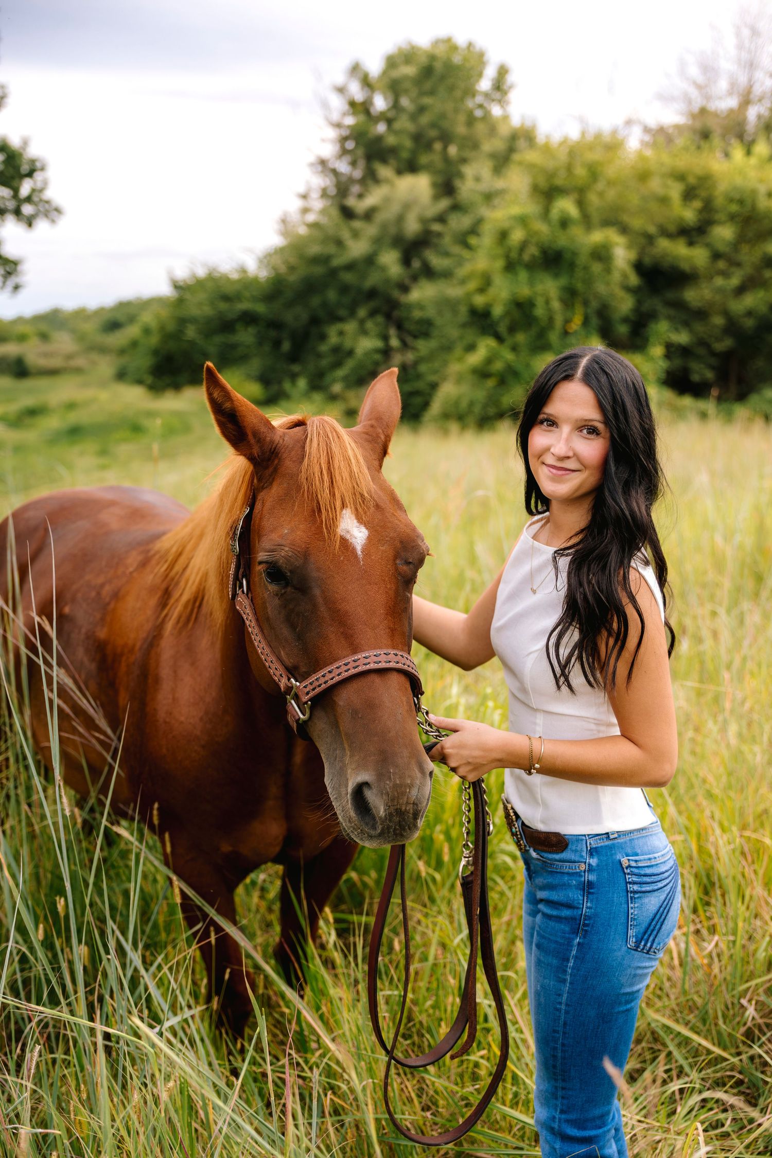 Senior photographer located throughout the Kansas City Metro area. Based in Blue Springs, Missouri.