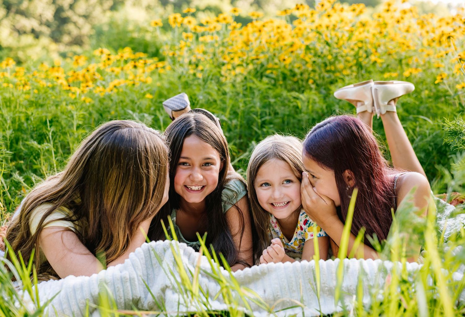Family photographer located throughout the Kansas City Metro area. Based in Blue Springs, Missouri.