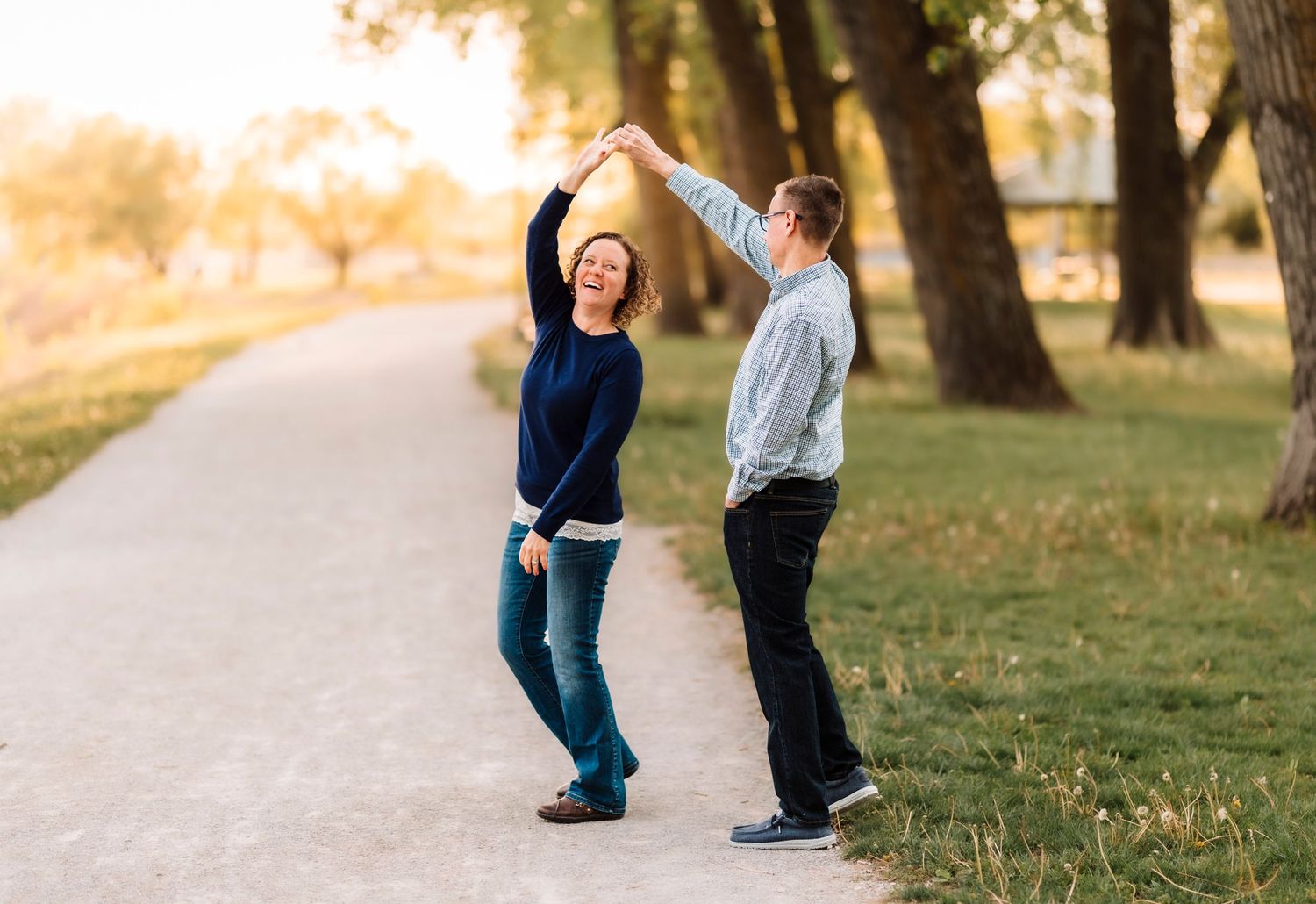 Couples photographer located throughout the Kansas City Metro area. Based in Blue Springs, Missouri.