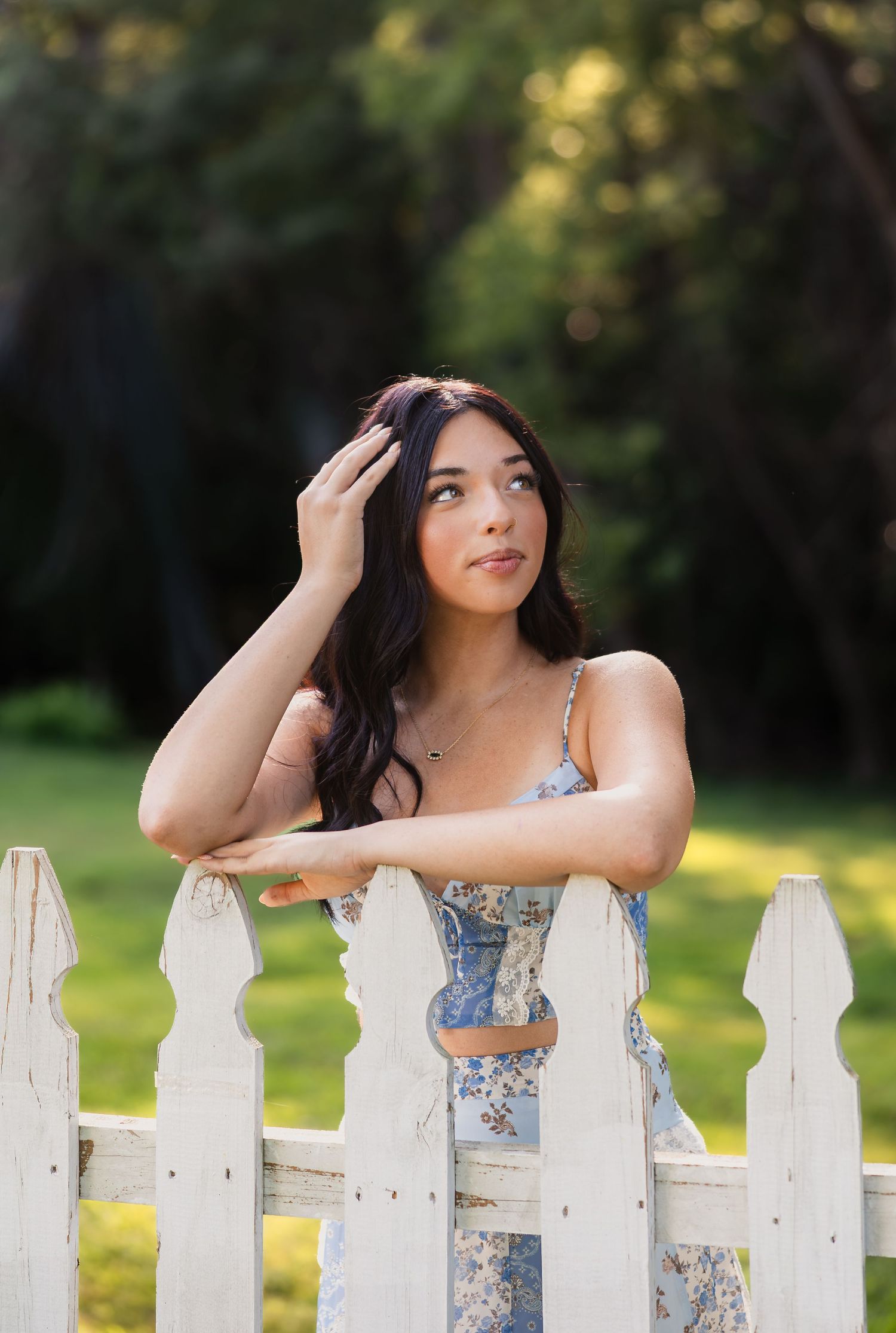 Senior photographer located throughout the Kansas City Metro area. Based in Blue Springs, Missouri.