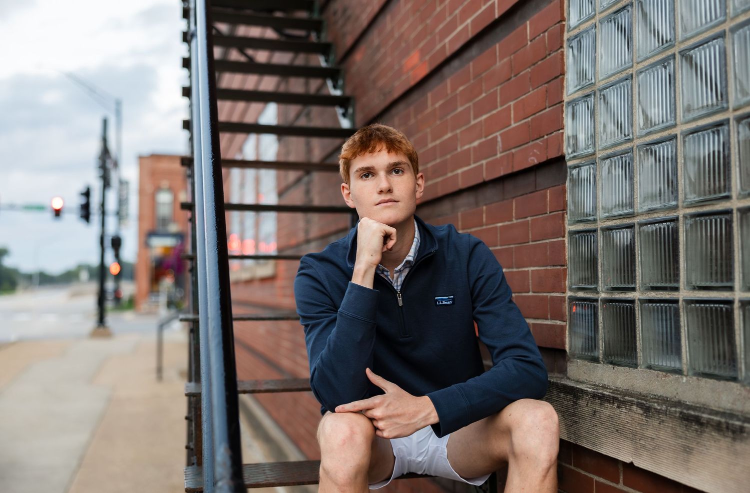 Senior photographer located throughout the Kansas City Metro area. Based in Blue Springs, Missouri.