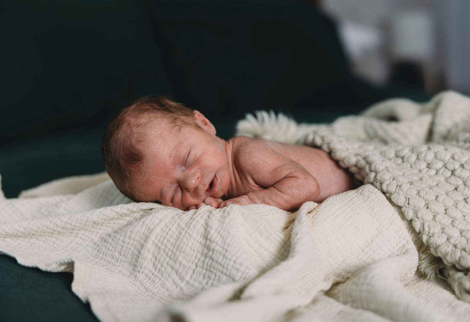 Newborn photoshoot with photographer located throughout the Kansas City Metro area. Based in Blue Springs, Missouri.