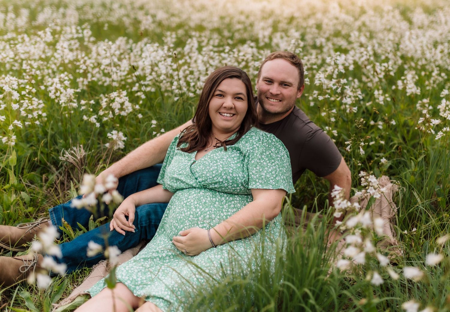 Maternity photographer located throughout the Kansas City Metro area. Based in Blue Springs, Missouri.