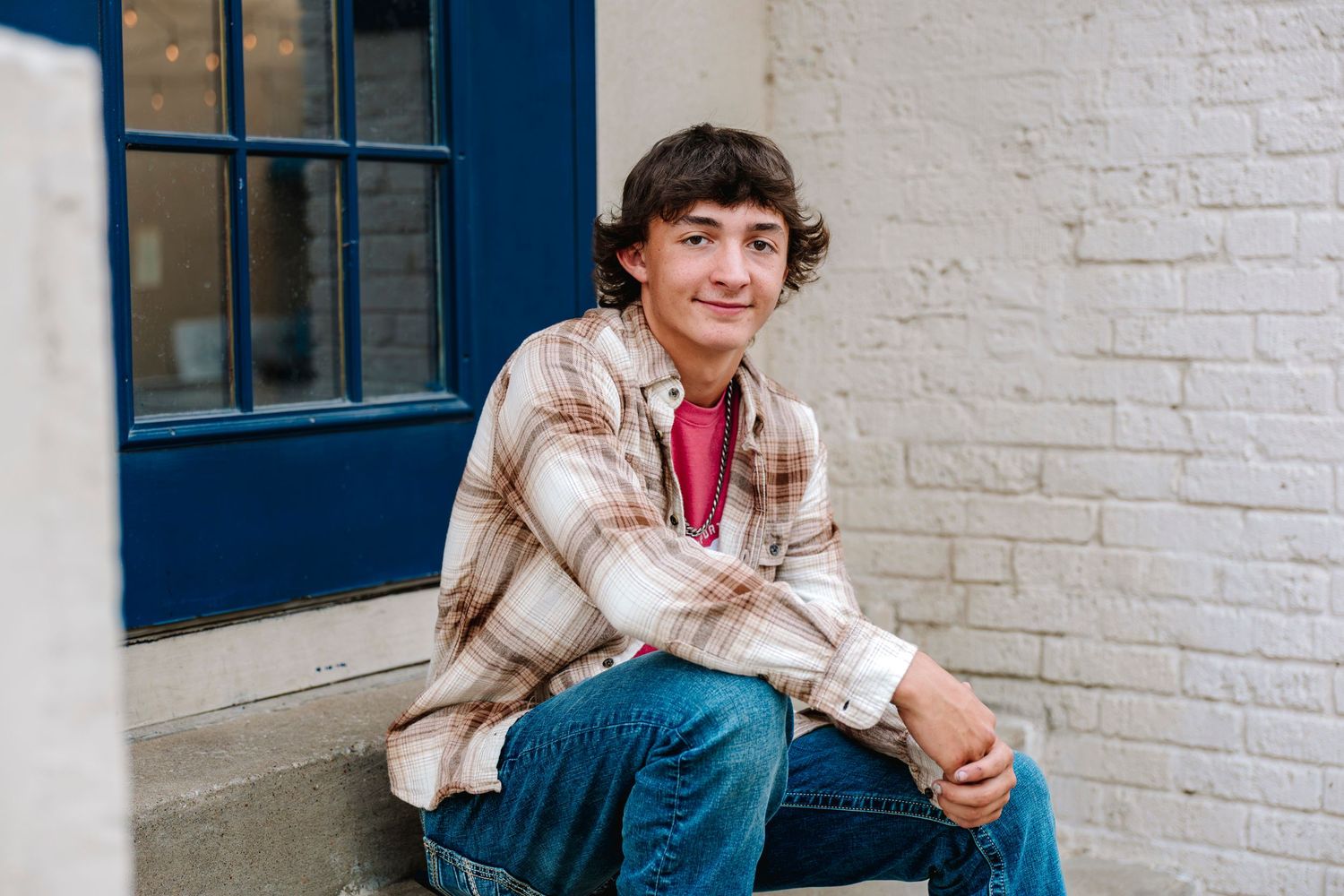 Senior photographer located throughout the Kansas City Metro area. Based in Blue Springs, Missouri.