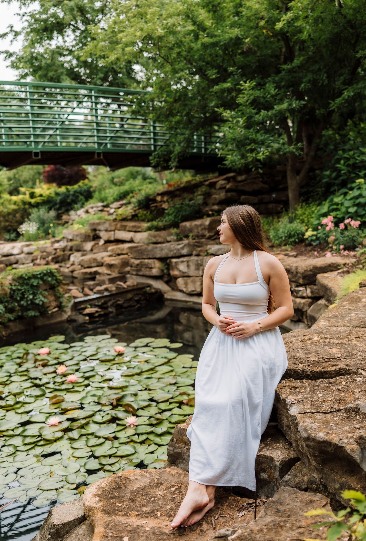 Senior photographer located throughout the Kansas City Metro area. Based in Blue Springs, Missouri.