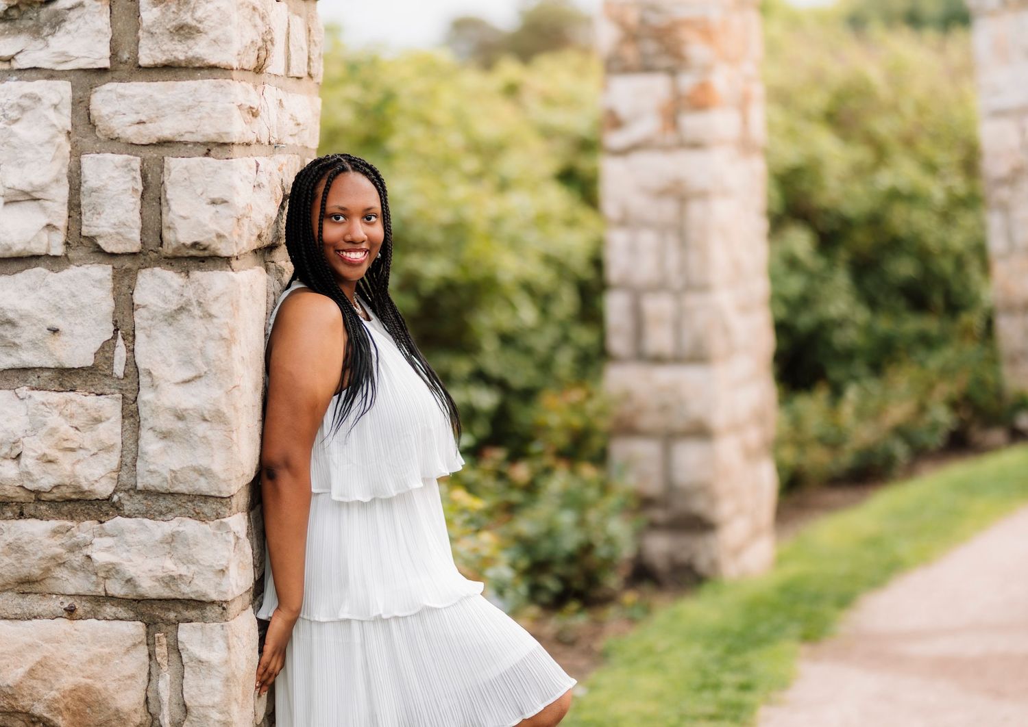 Senior photographer located throughout the Kansas City Metro area. Based in Blue Springs, Missouri.