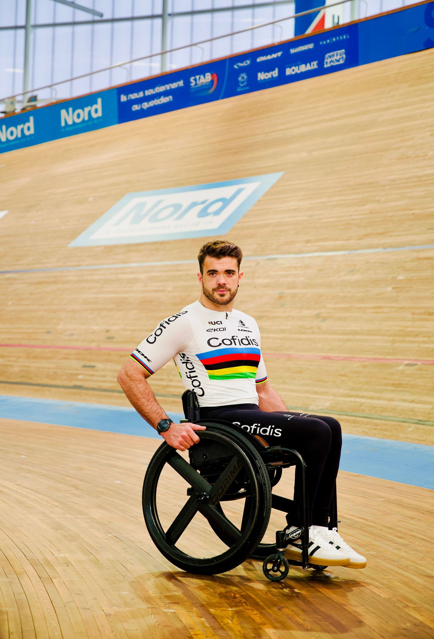 Mathieu Bosredon, Team Cofidis, portrait photo on the Stab Velodrome at Roubaix in his world champion jersey