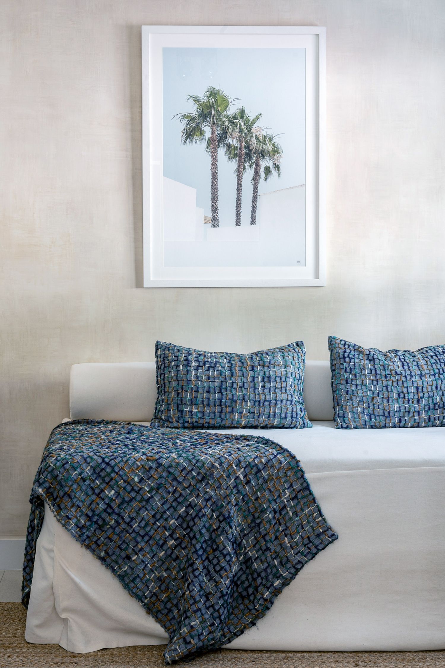 nterior design photography focused on spaces, light and materials. Clean, natural images for designers, architects and high-end residential