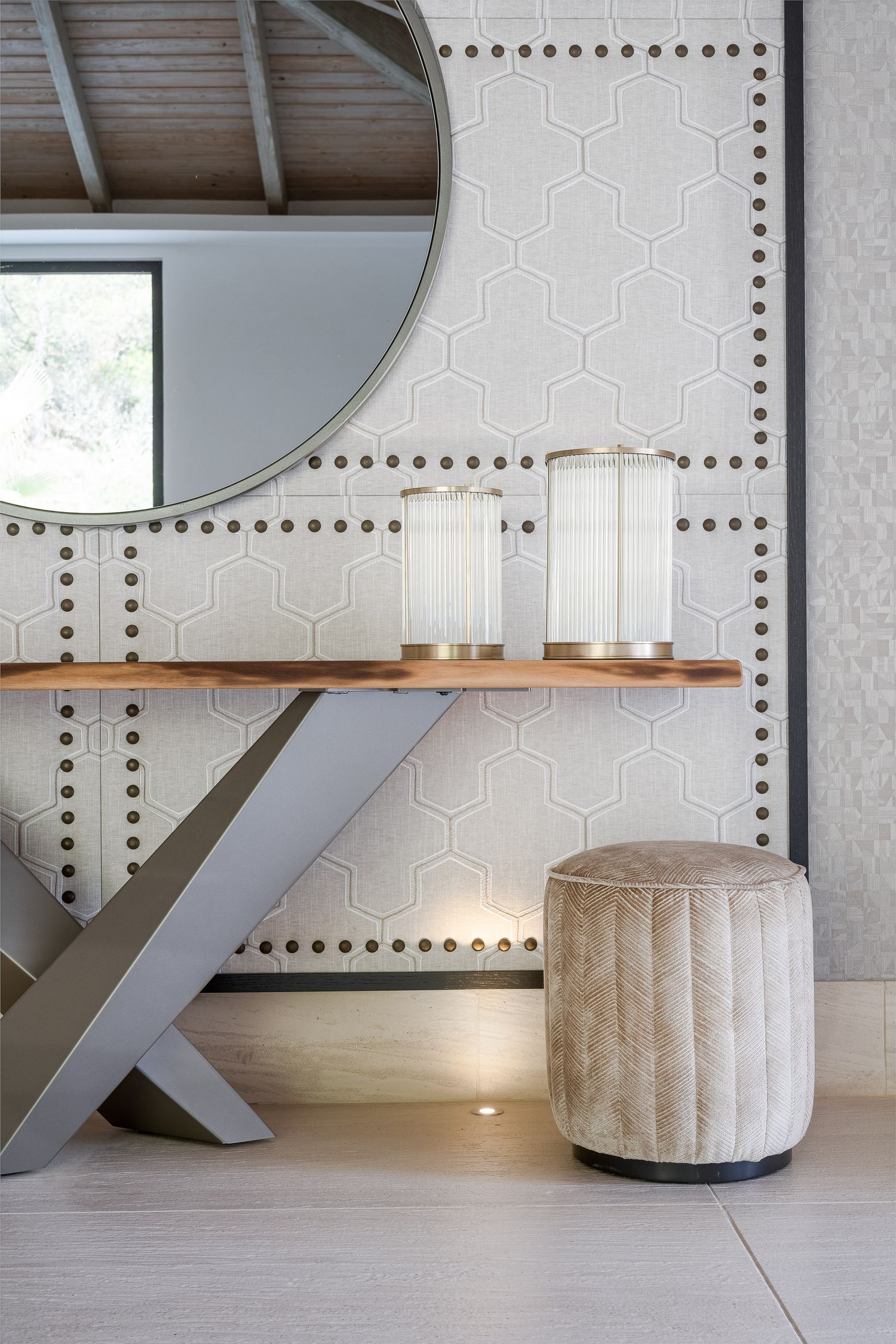 Interior design photography focused on spaces, light and materials. Clean, natural images for designers, architects and high-end residential