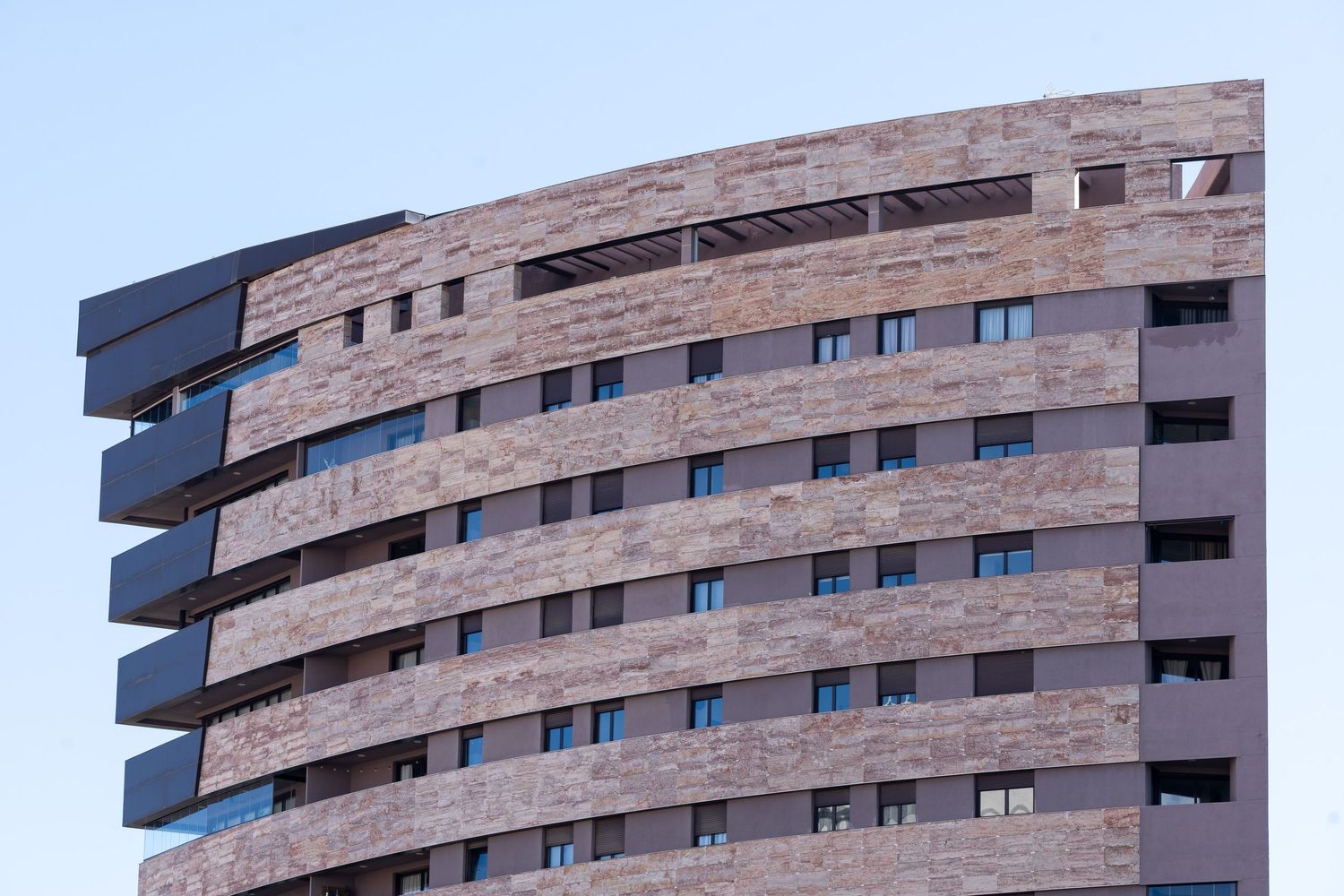 Contemporary architecture photographed in daylight in Málaga, with clean lines, natural light and balanced geometry highlighting the buildin