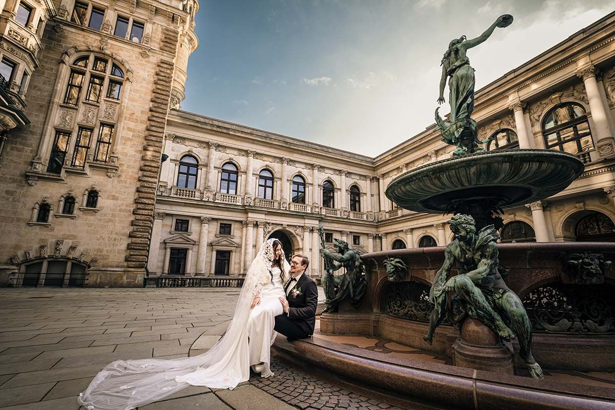 Hochzeitsfotograf Hamburg Hochzeitsportraits am Rathaus