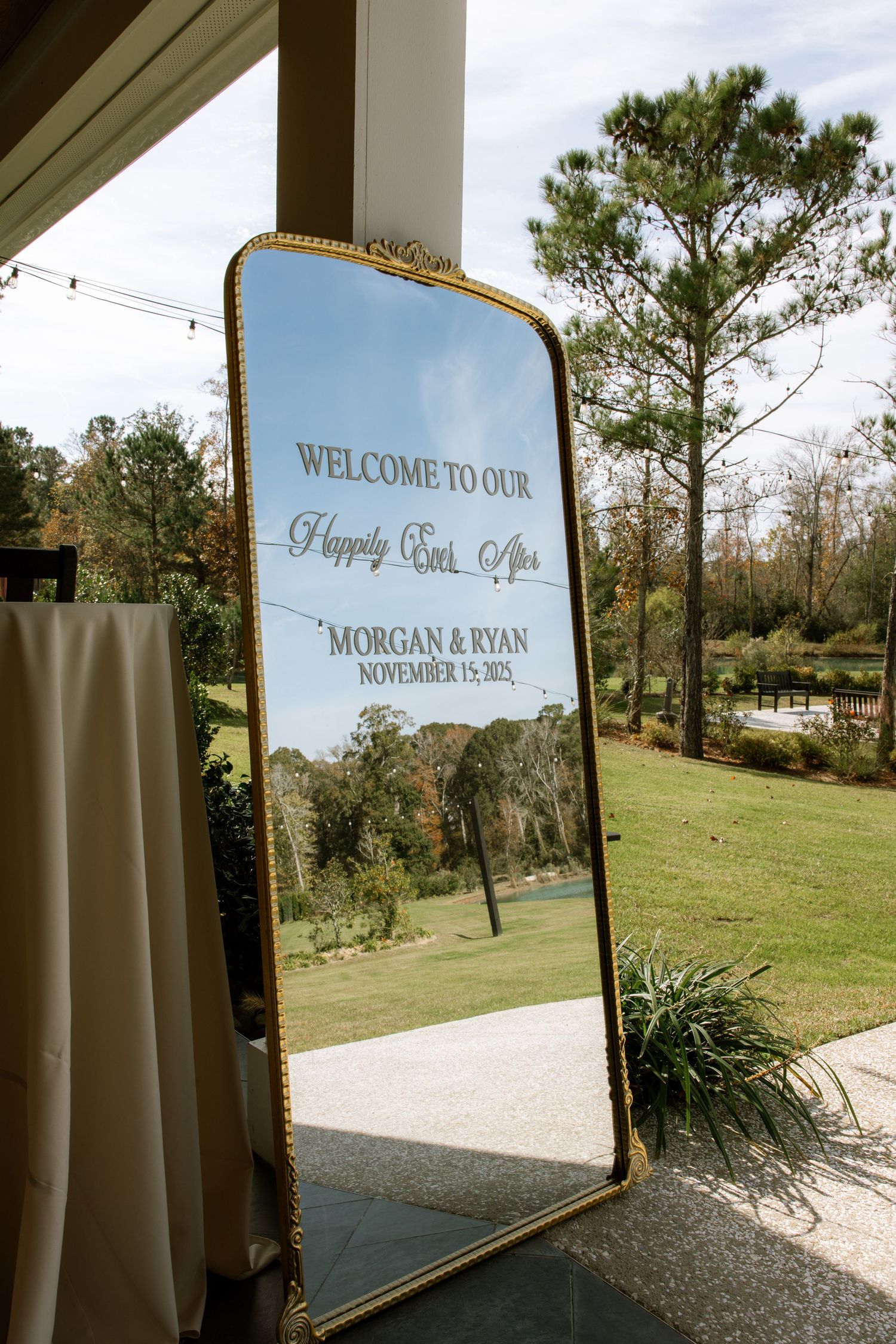 The Albus' wedding day at White Oaks in South Carolina was a beautiful celebration of love, family, and the start of a new chapter.