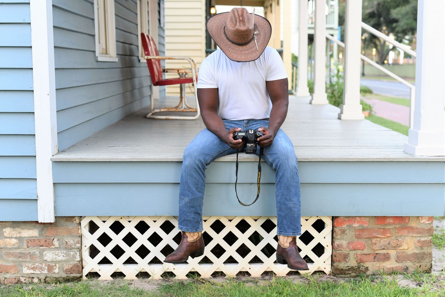 The Faceless Photographer