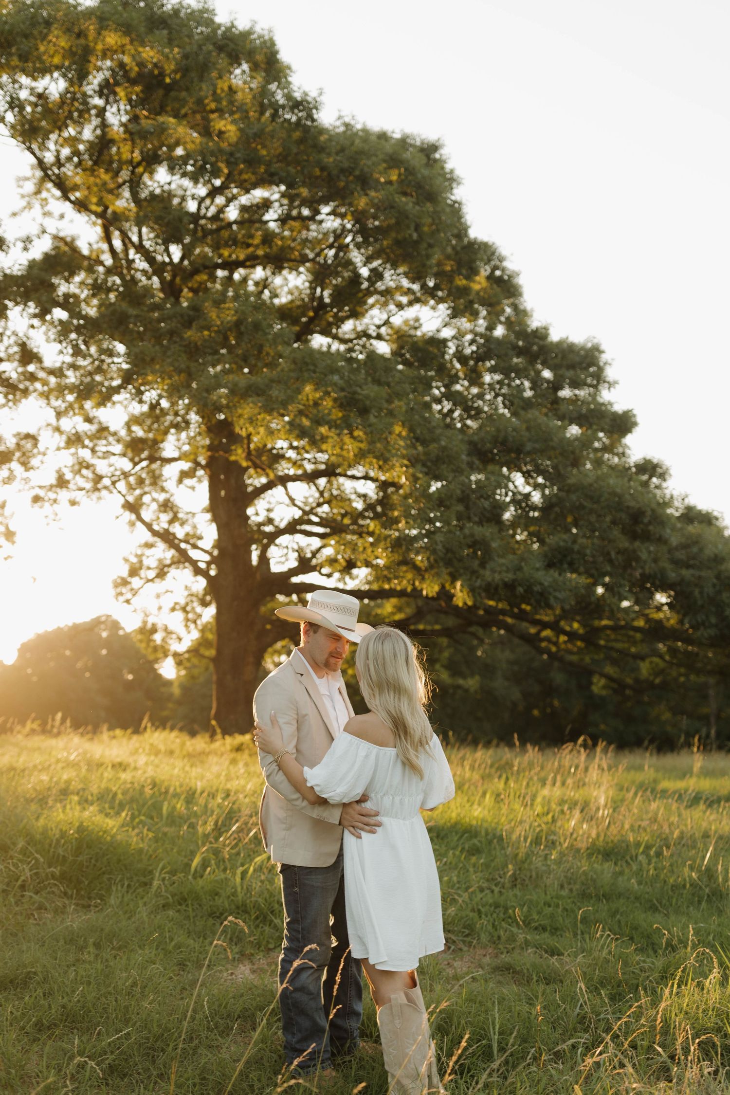 Arkansas Wedding Photographer, Northwest Arkansas Wedding Photographer, Couples Photographer, Western Wedding Photographer