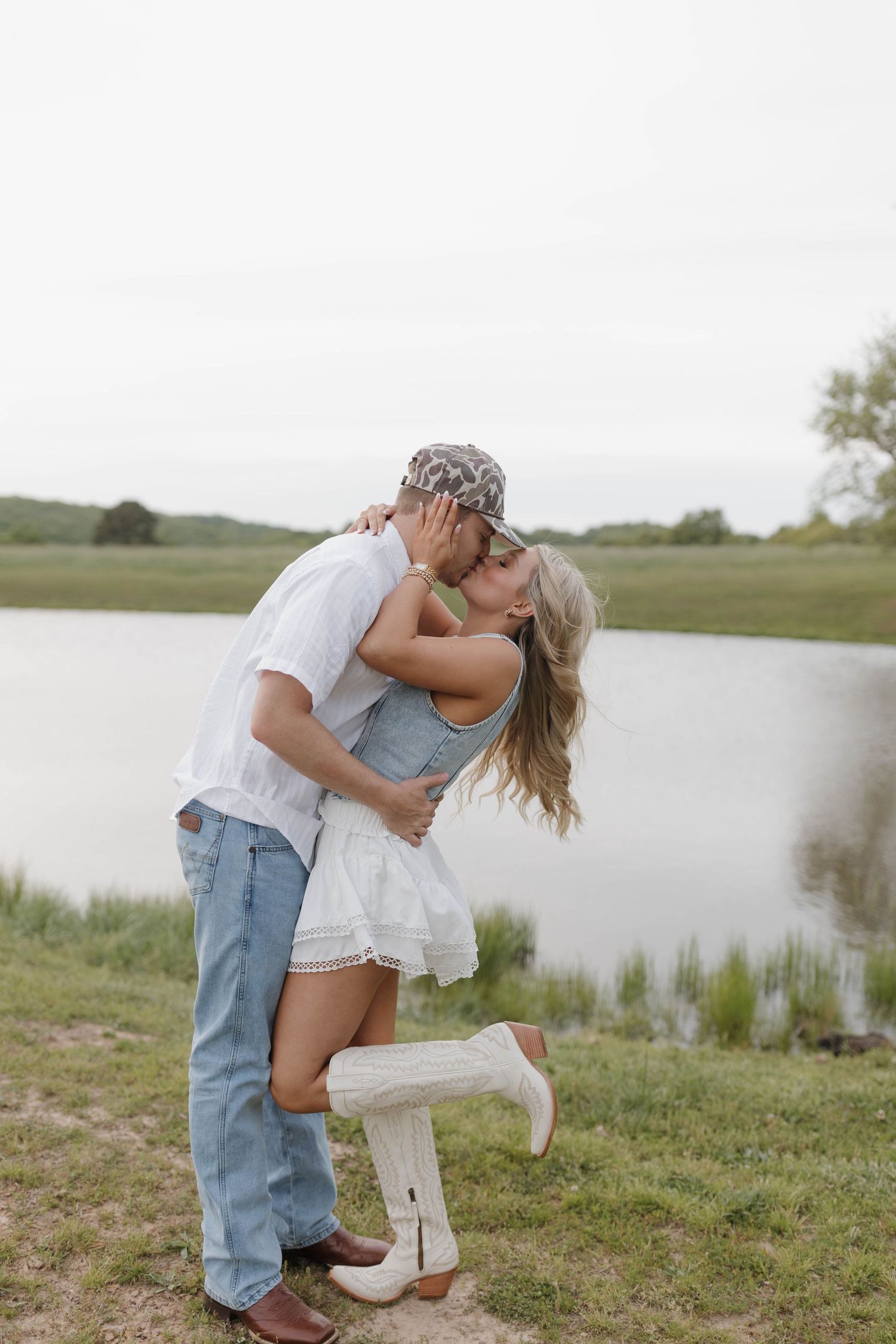 Arkansas Wedding Photographer, Northwest Arkansas Wedding Photographer, Couples Photographer, Western Wedding Photographer