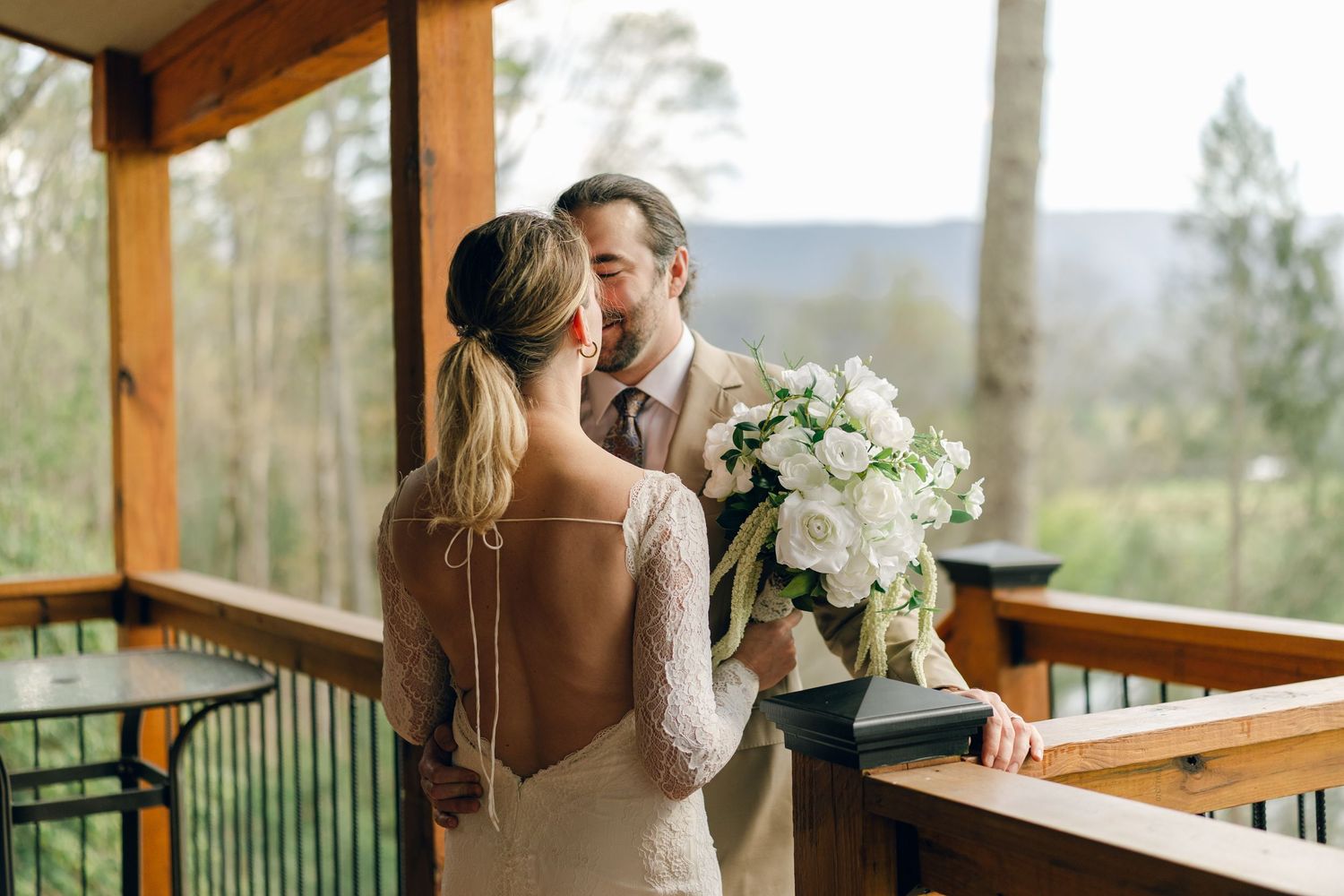 Documentary style wedding and family photographer in East Tennessee. Serving Johnson City, Kingsport, and Bristol, Tennessee.