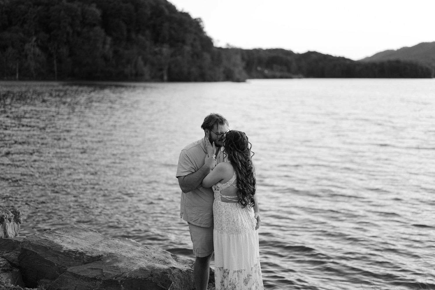 Documentary style wedding and family photographer in East Tennessee. Serving Johnson City, Kingsport, and Bristol, Tennessee.