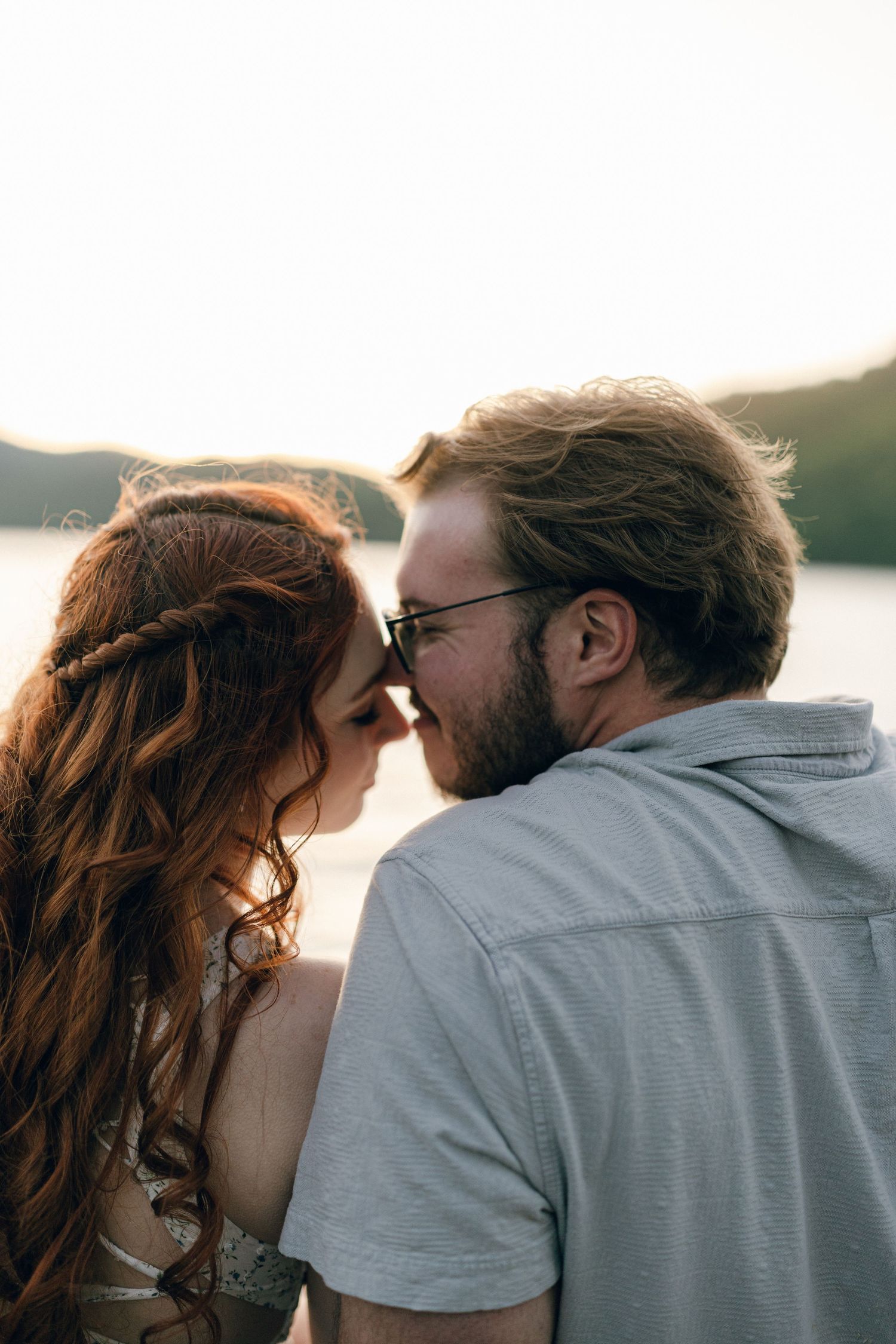 Documentary style wedding and family photographer in East Tennessee. Serving Johnson City, Kingsport, and Bristol, Tennessee.