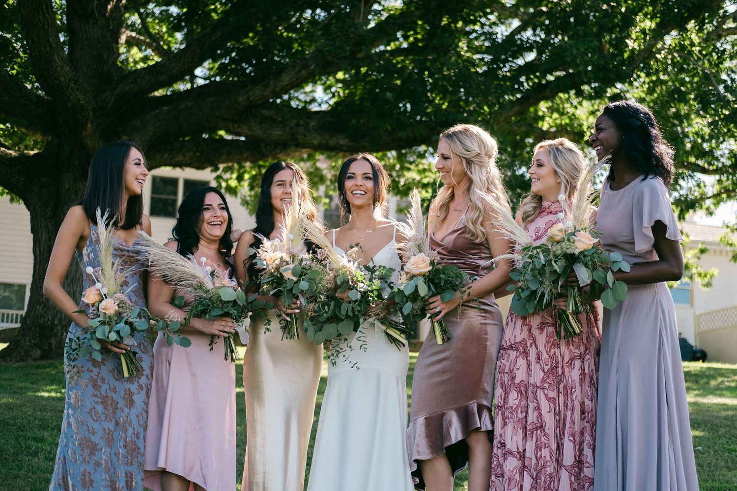 Documentary style wedding and family photographer in East Tennessee. Serving Johnson City, Kingsport, and Bristol, Tennessee.