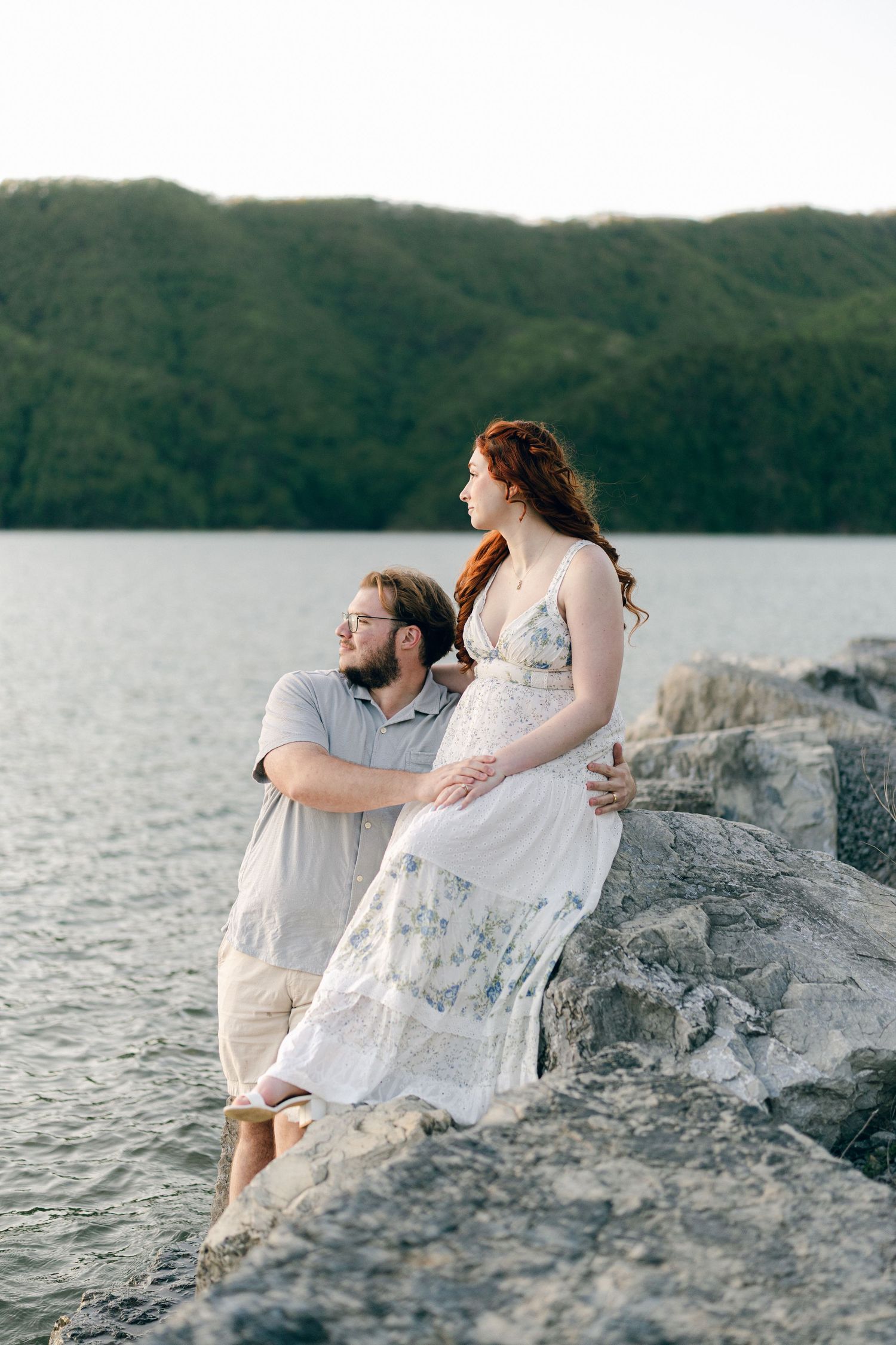 Documentary style wedding and family photographer in East Tennessee. Serving Johnson City, Kingsport, and Bristol, Tennessee.