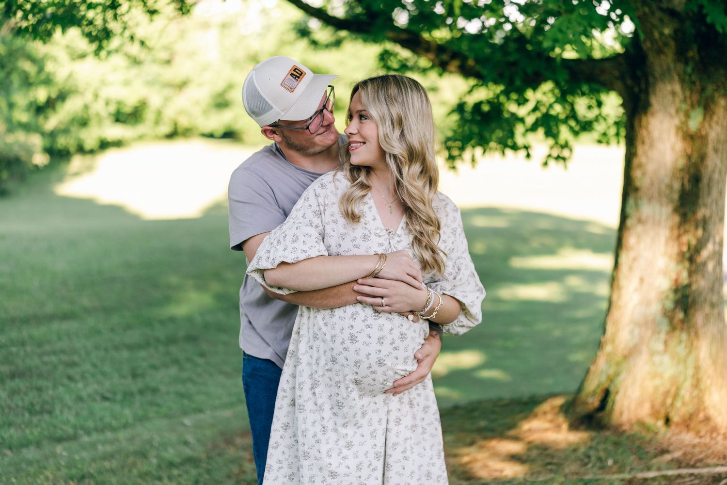 Documentary style wedding and family photographer in East Tennessee. Serving Johnson City, Kingsport, and Bristol, Tennessee.
