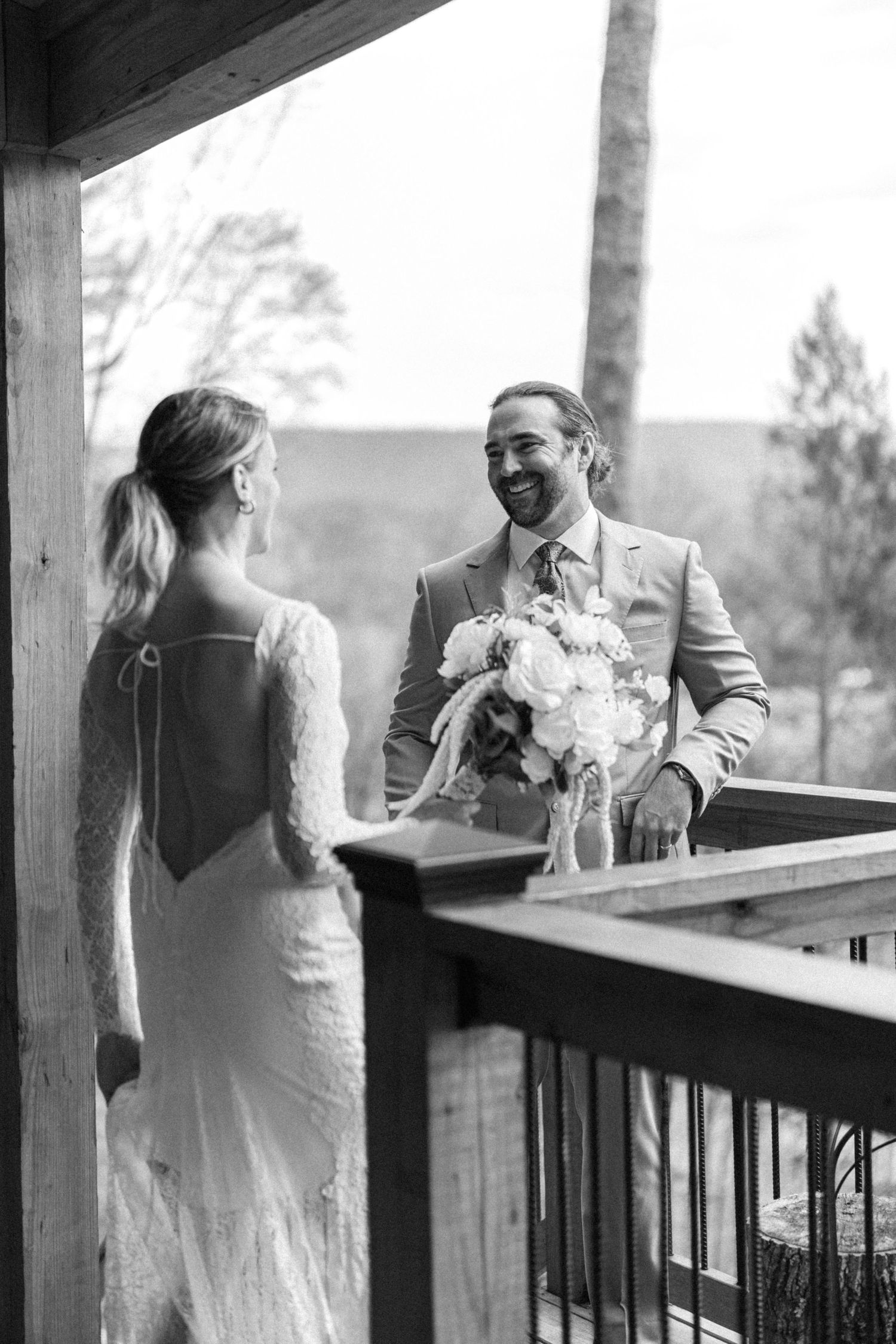 Documentary style wedding and family photographer in East Tennessee. Serving Johnson City, Kingsport, and Bristol, Tennessee.