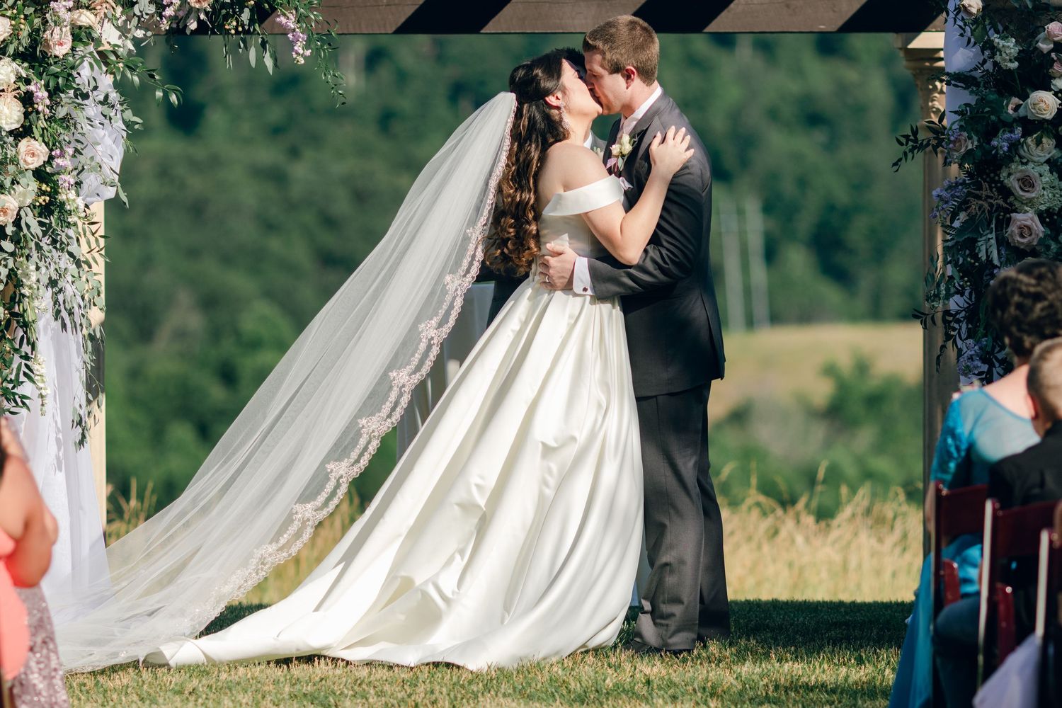 Wedding at Chateau Selah Venue in East Tennessee
