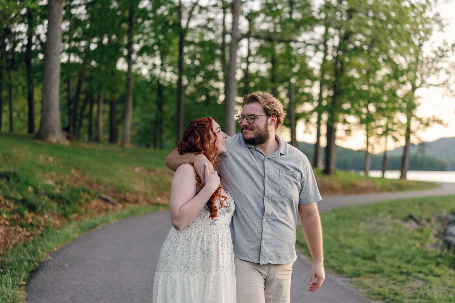 Documentary style wedding and family photographer in East Tennessee. Serving Johnson City, Kingsport, and Bristol, Tennessee.
