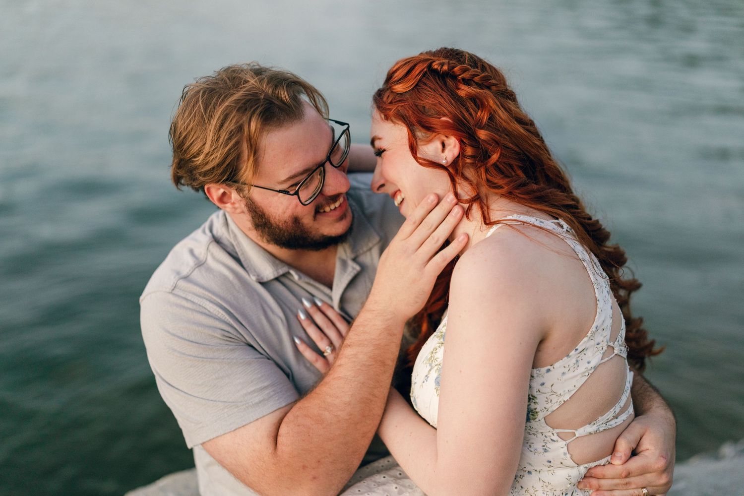 Documentary style wedding and family photographer in East Tennessee. Serving Johnson City, Kingsport, and Bristol, Tennessee.