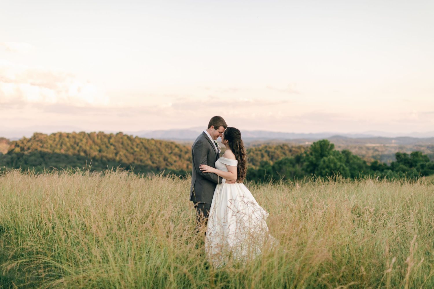 Wedding at Chateau Selah Venue in East Tennessee