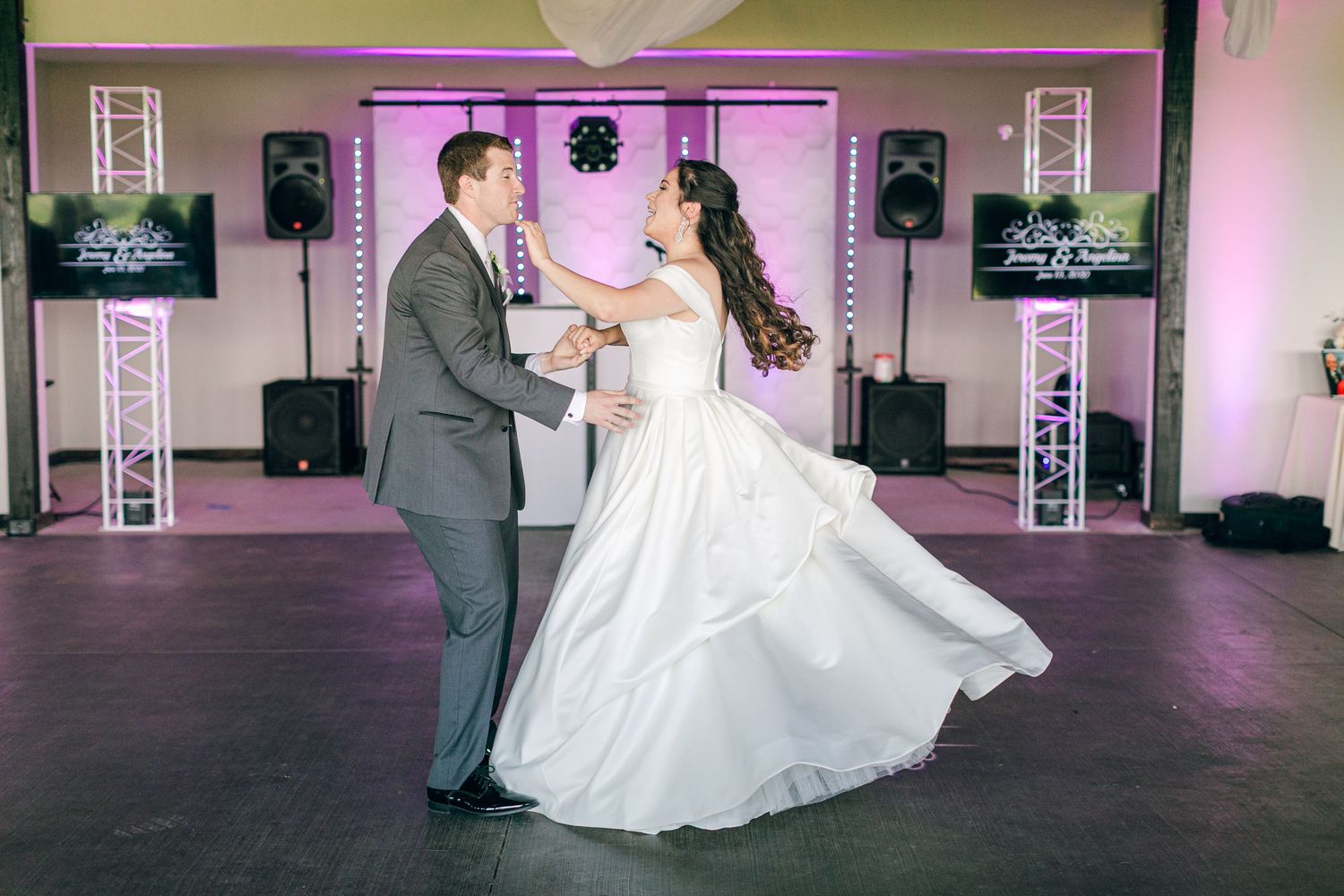 Wedding at Chateau Selah Venue in East Tennessee