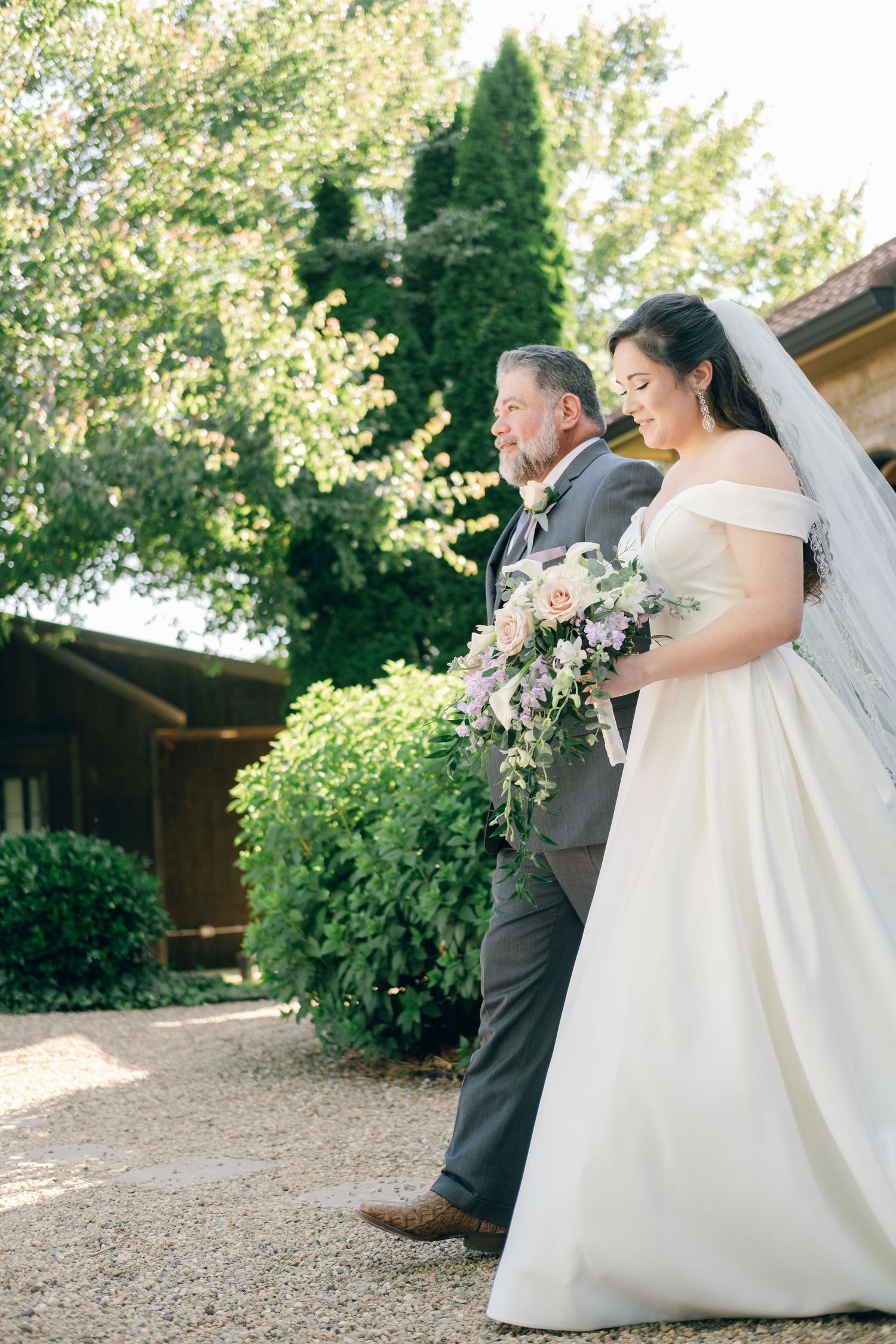 Wedding at Chateau Selah Venue in East Tennessee