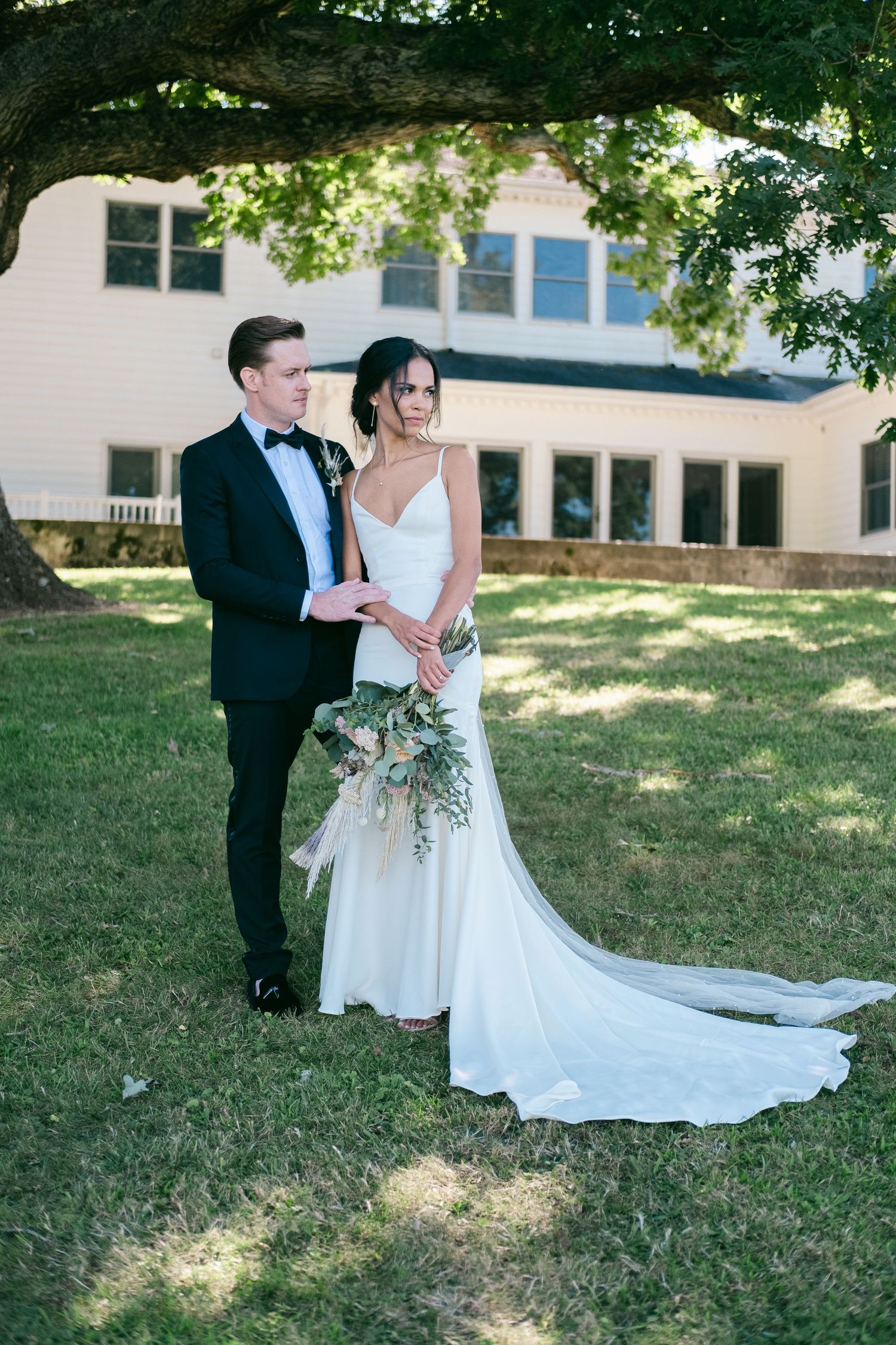 Documentary style wedding and family photographer in East Tennessee. Serving Johnson City, Kingsport, and Bristol, Tennessee.
