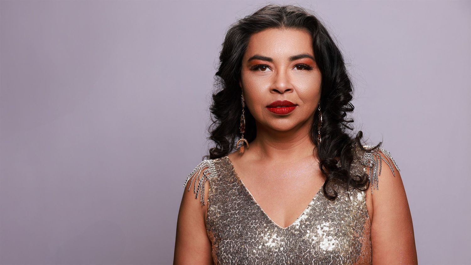 Glamourous headshot fora  female actor