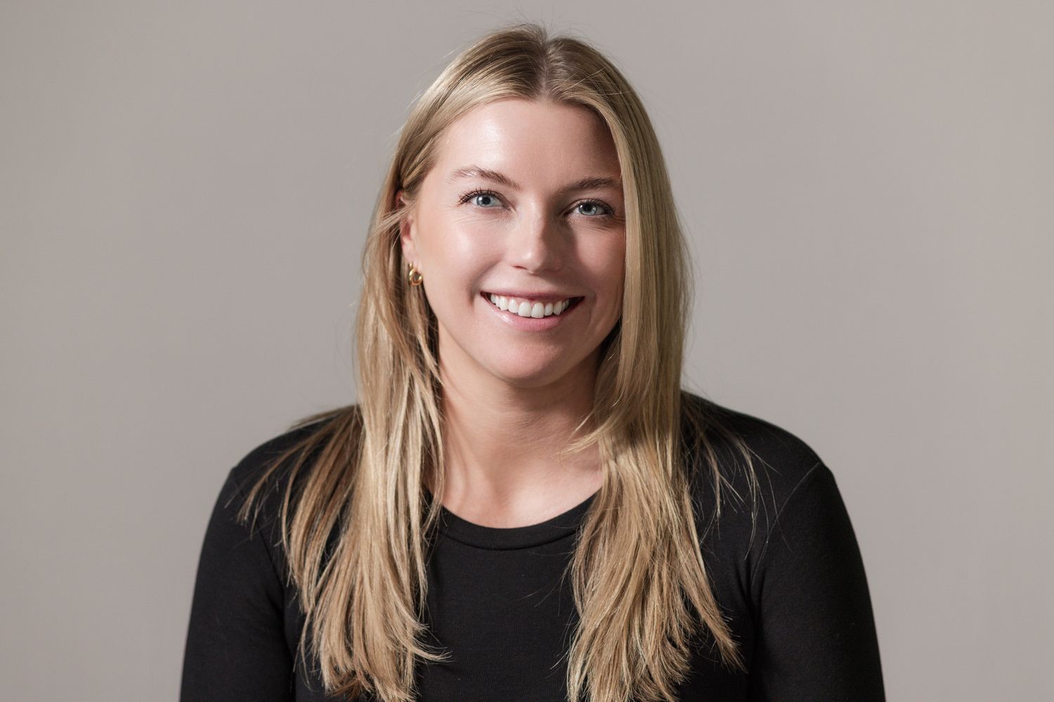 Professional headshot of  a young woman in Phoenix, AZ