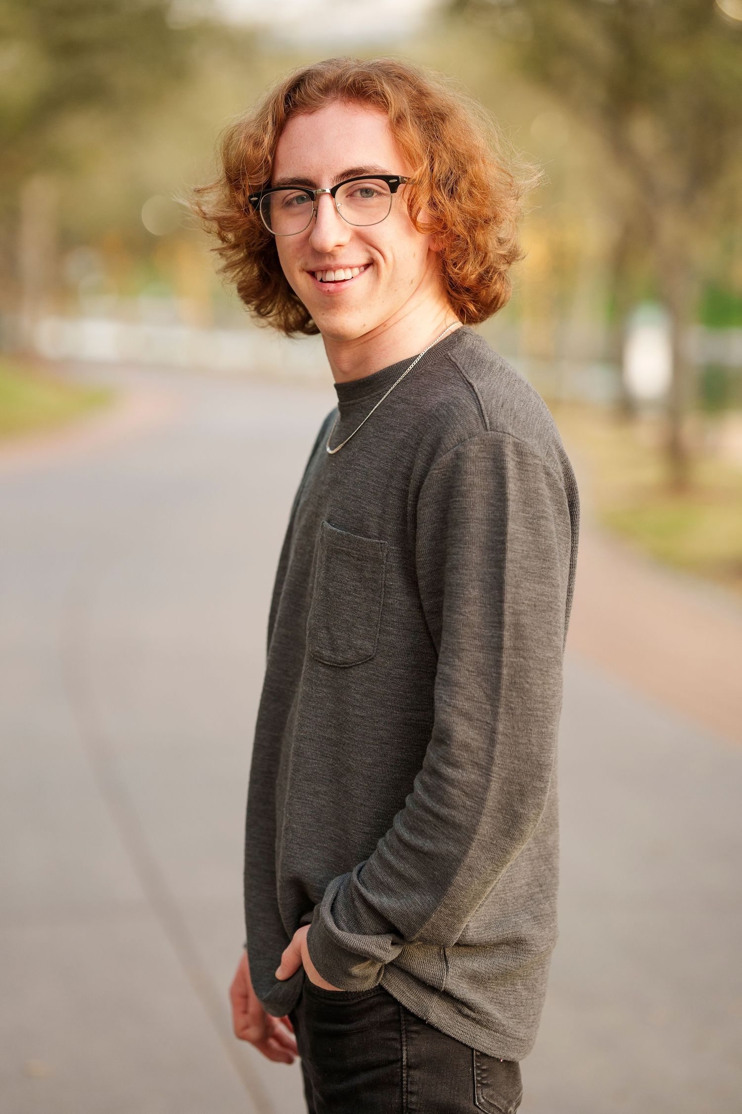 senior boy photographer in the woodlands