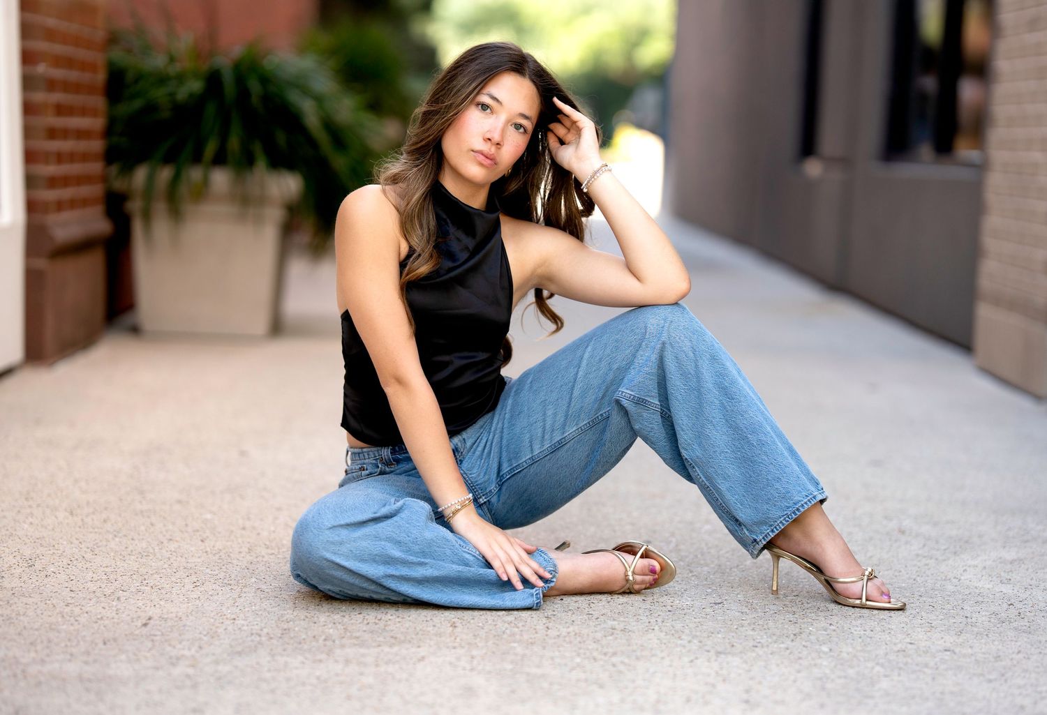 senior model team image.  senior girl in urban setting in the woodlands