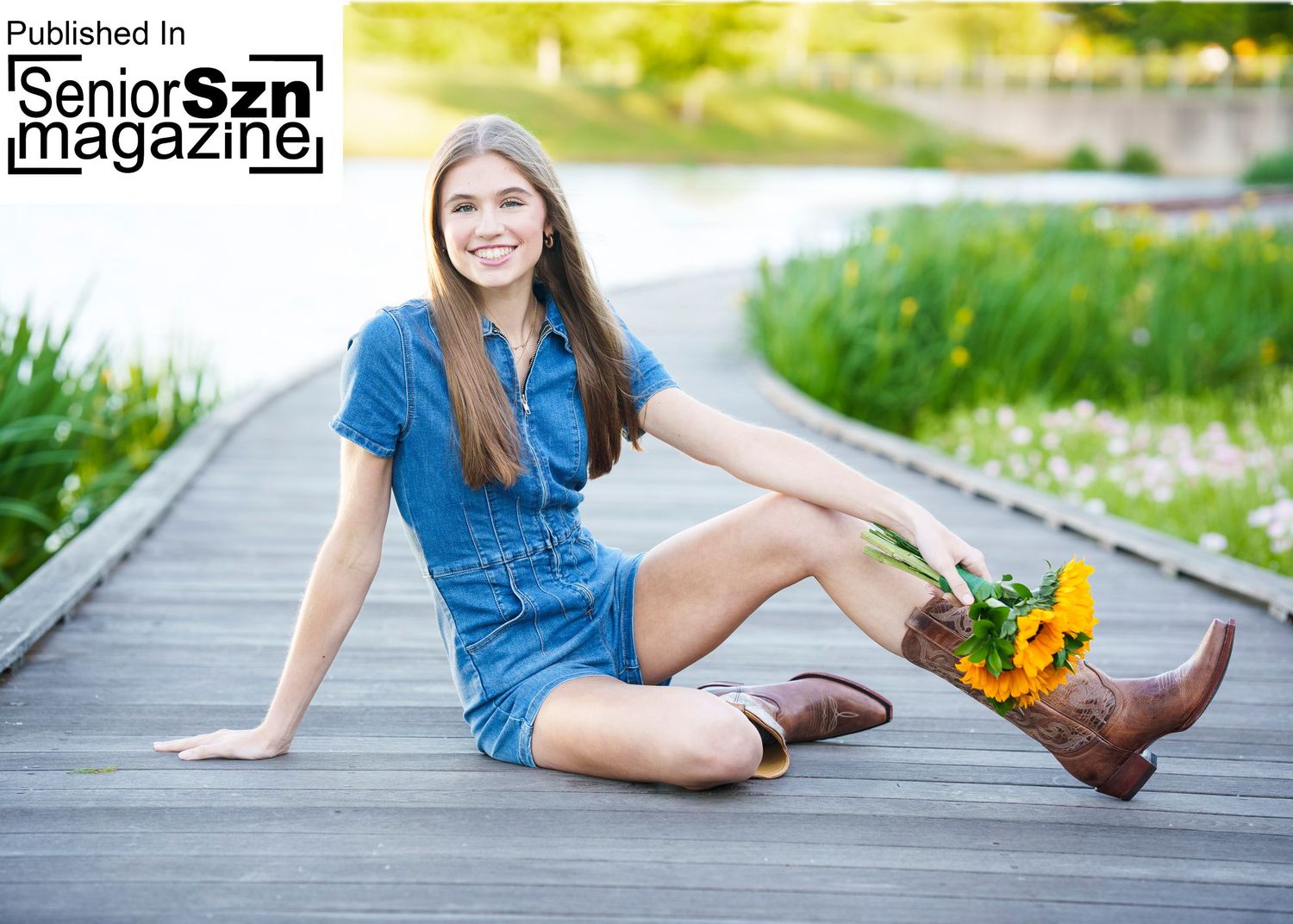 Senior photographer in the Woodlands .  Urban senior girl photo session.   Senior Pictures.